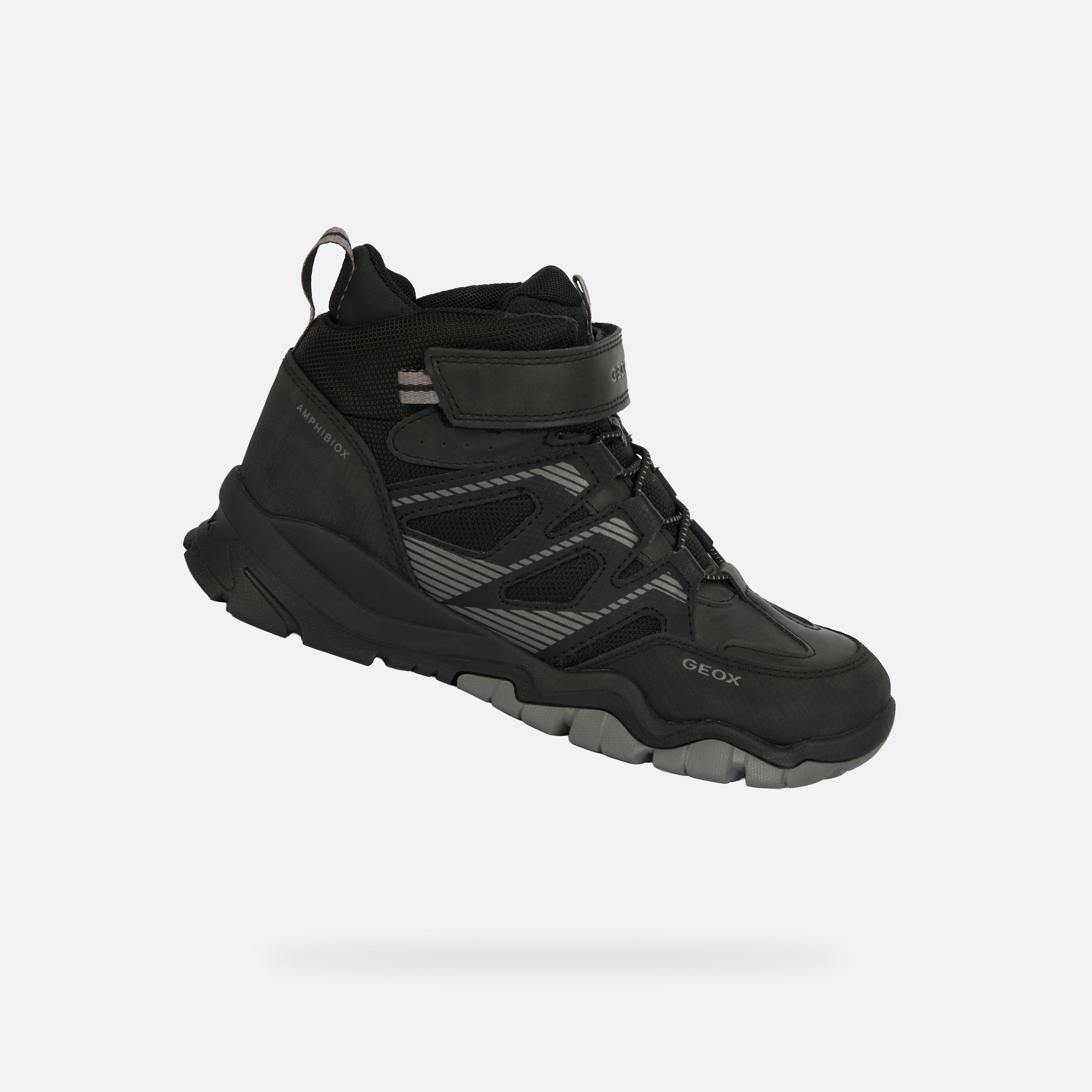 Černé chlapecké tenisky Geox Montrack B ABX