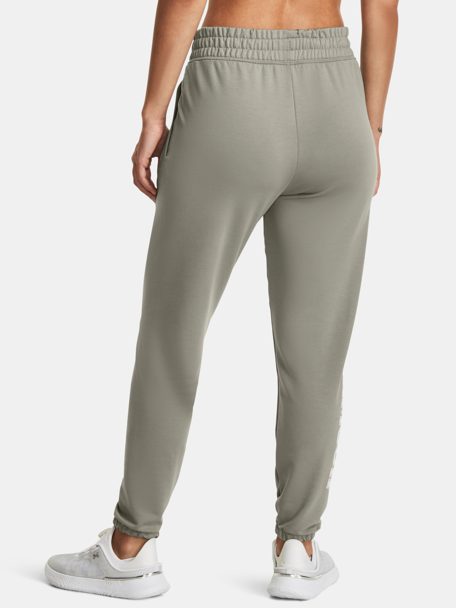 Pantaloni si pantaloni scurti pentru femei Under Armour - gri