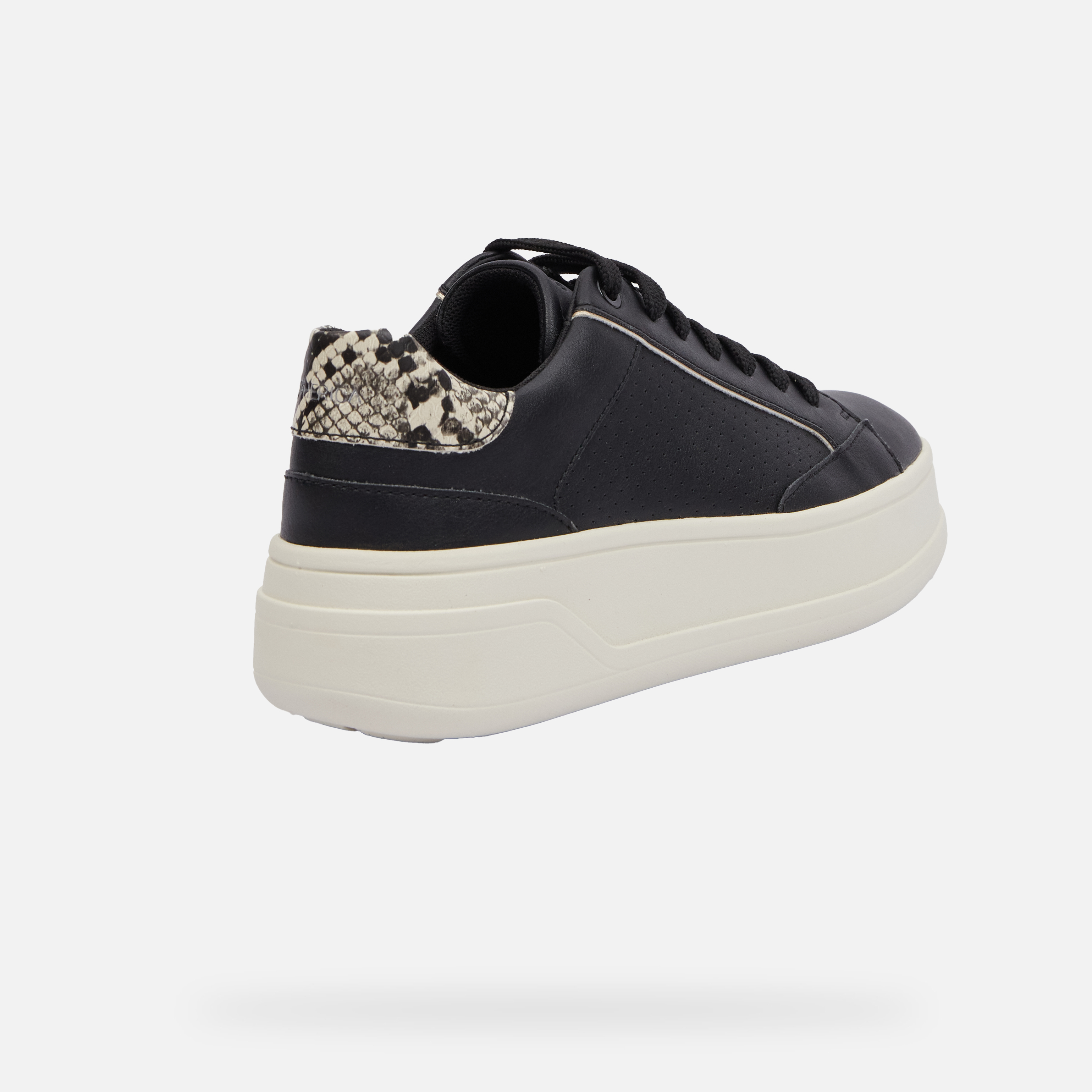 Black women's sneakers Geox Spherica ECUB-2 - Women's