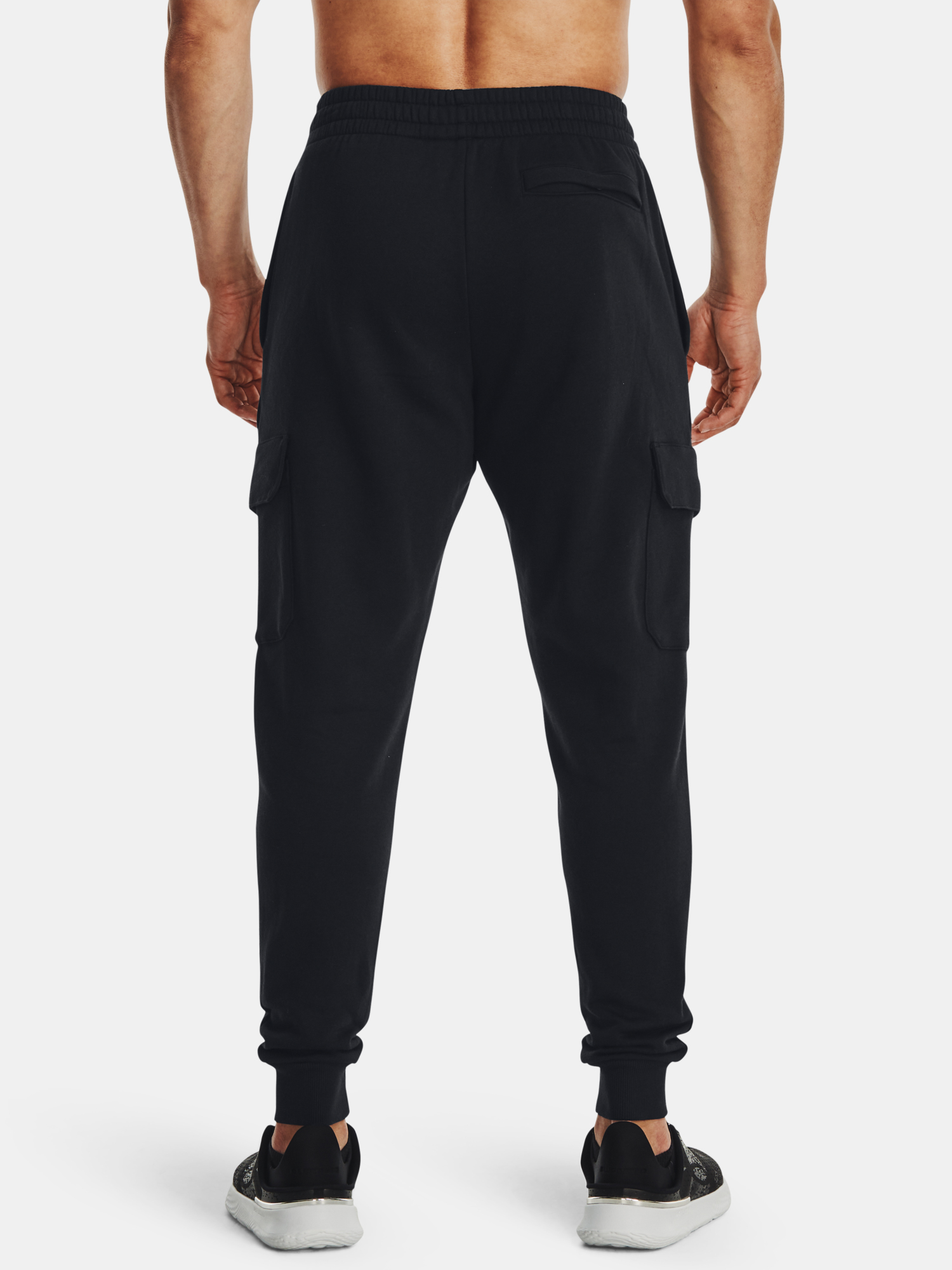 Pantaloni barbati, Under Armour