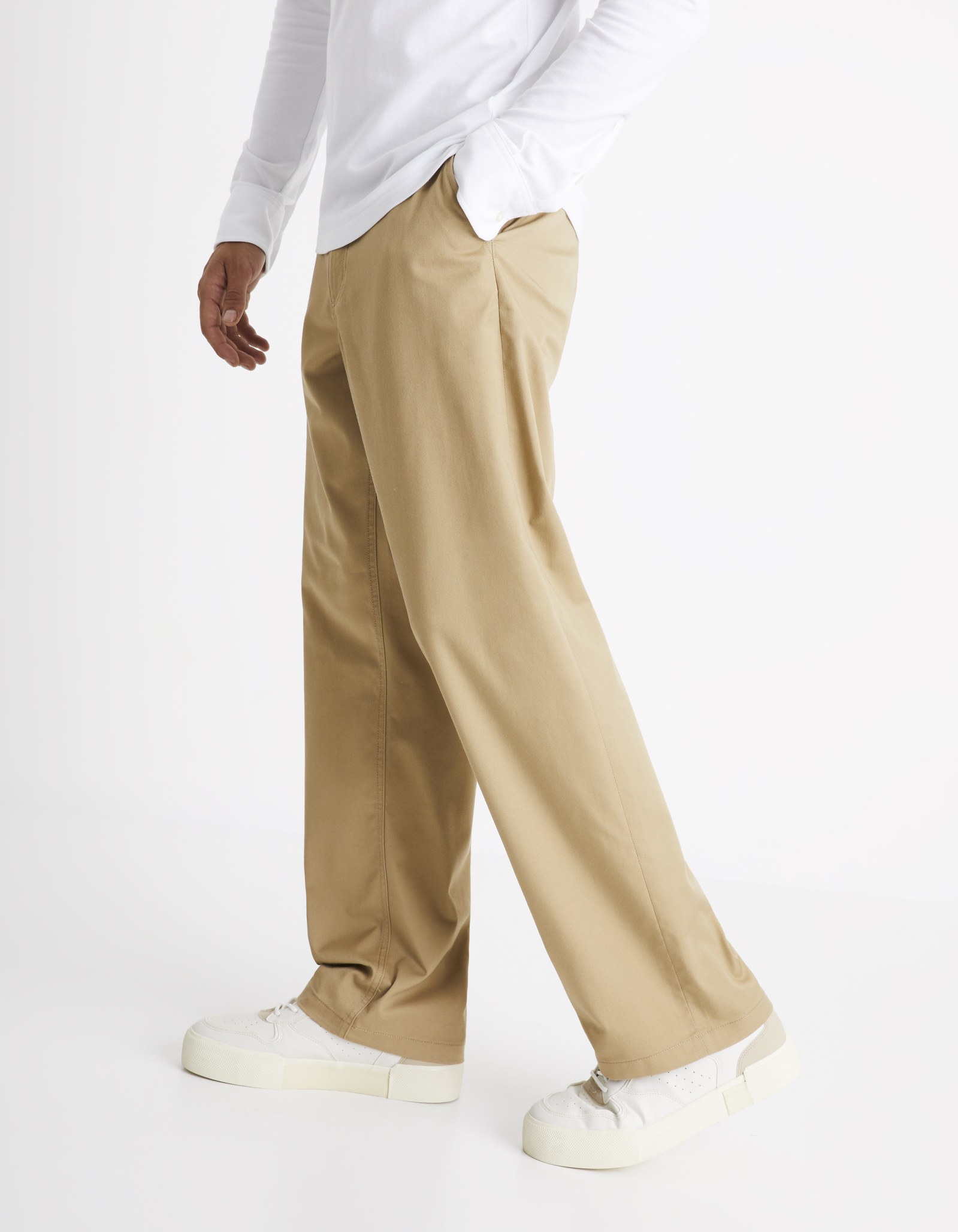 Pantaloni barbati Celio Chino