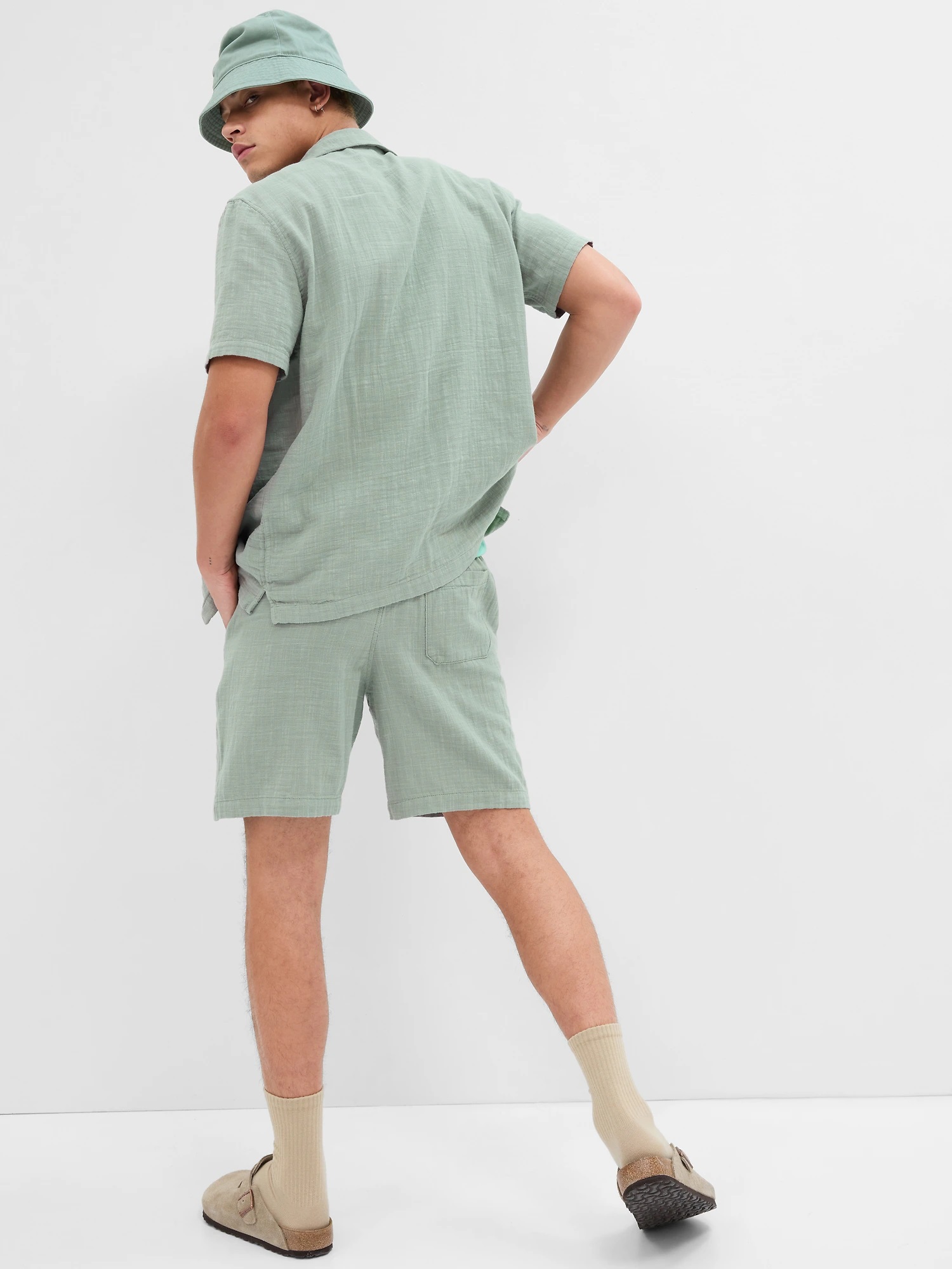 Pantaloni scurti pentru barbati GAP - verde deschis