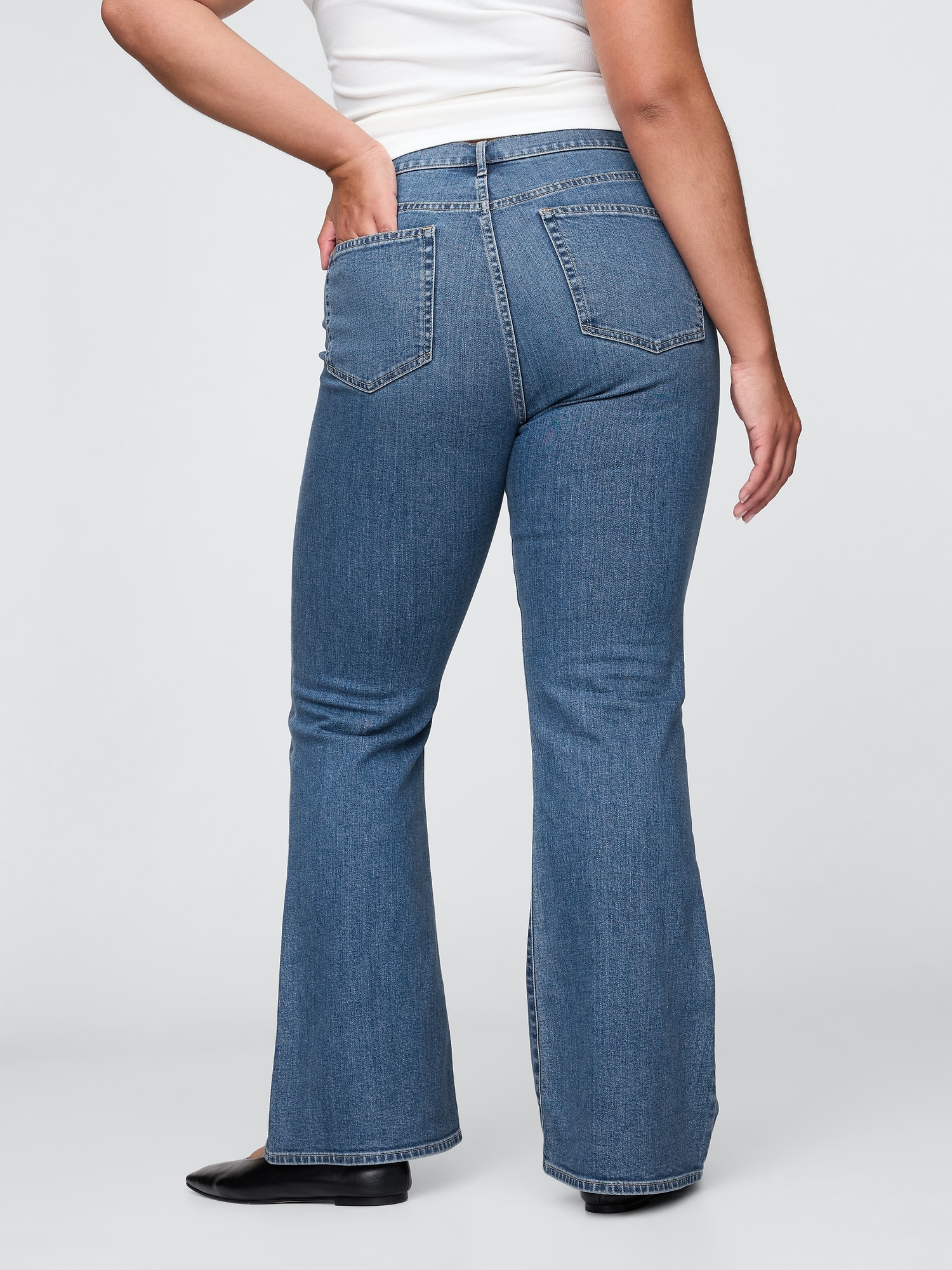 GAP Jeans High Rise '70s Flare - Ladies