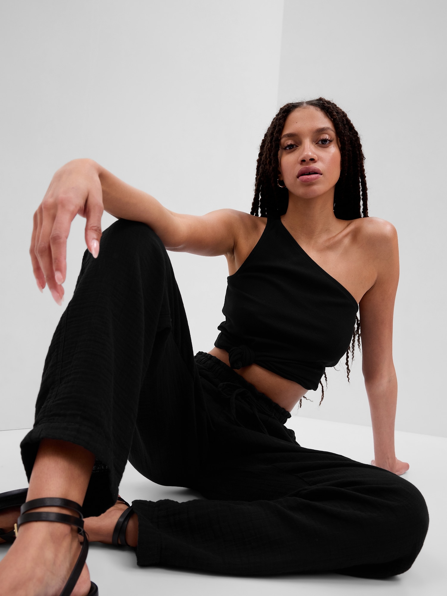 Pantaloni casual pentru femei GAP - negru