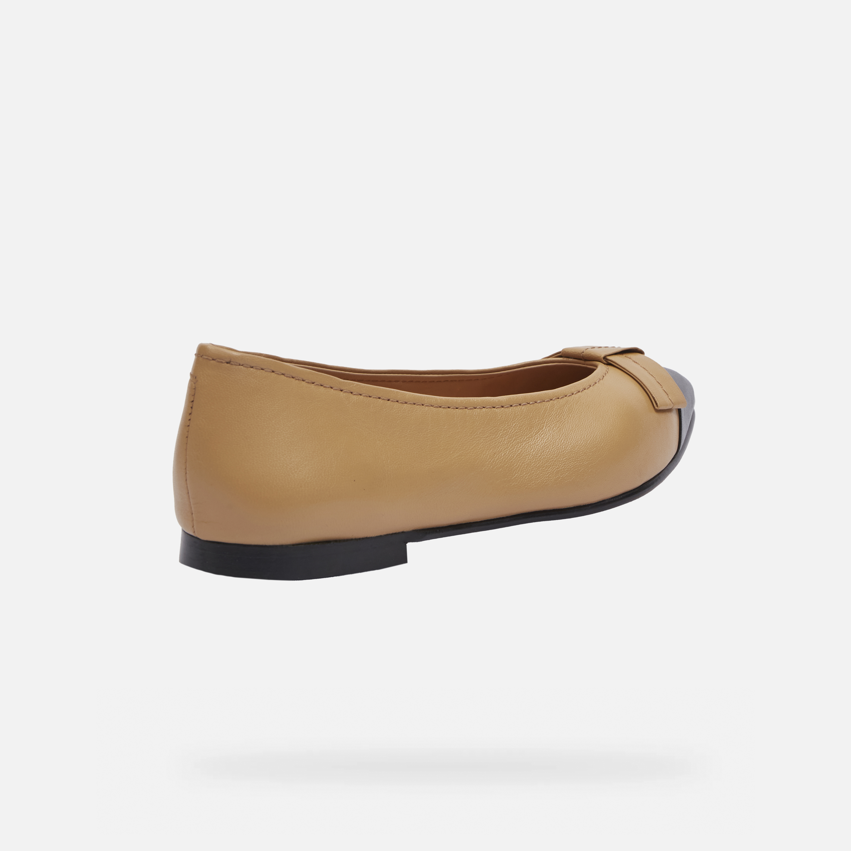 Beige women&#039;s ballet flats Geox Millianee - Women&#039;s