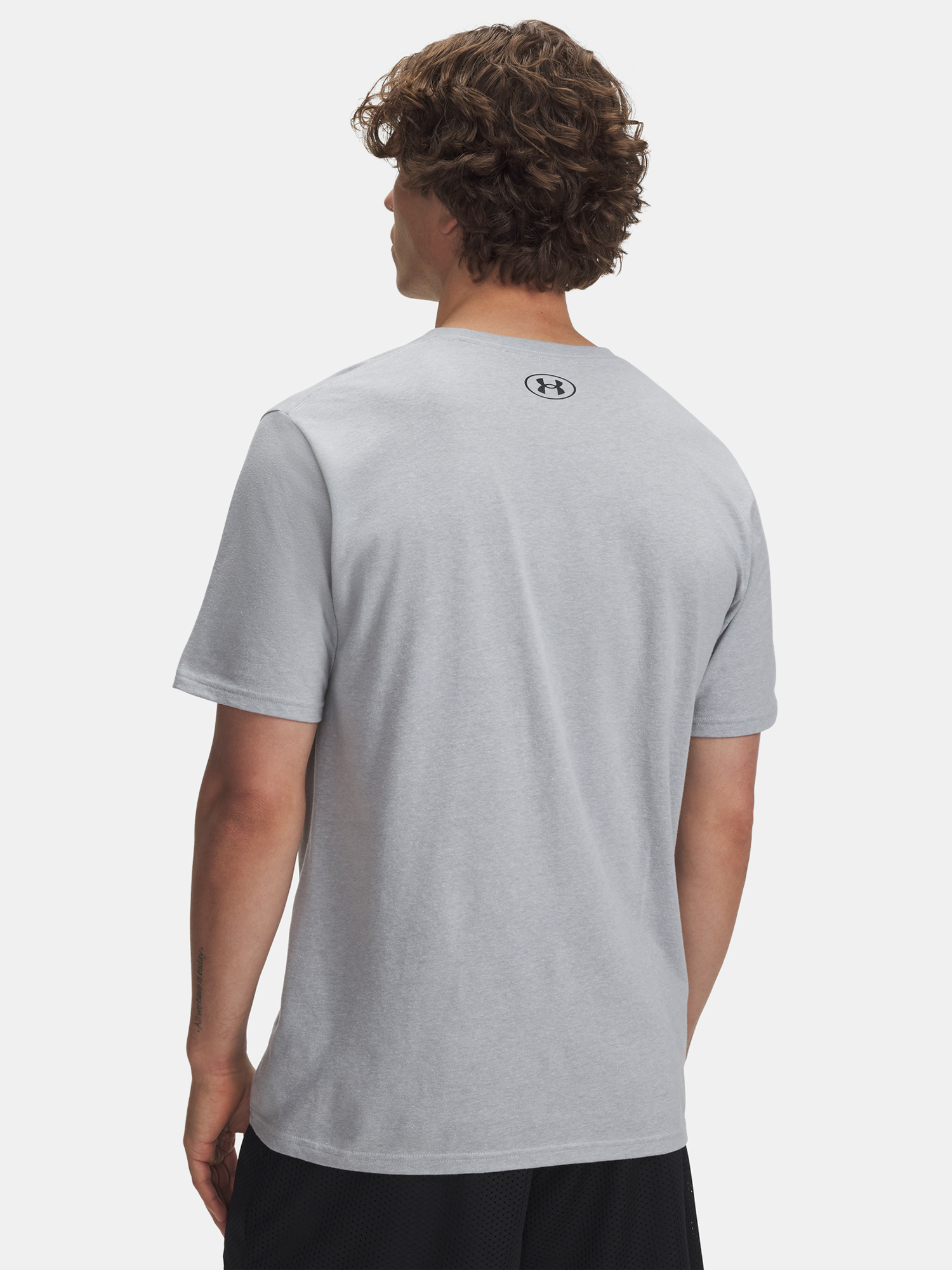 Men's T-shirt Under Armour UA CAMO CHEST STRIPE SS-GRY - Men's