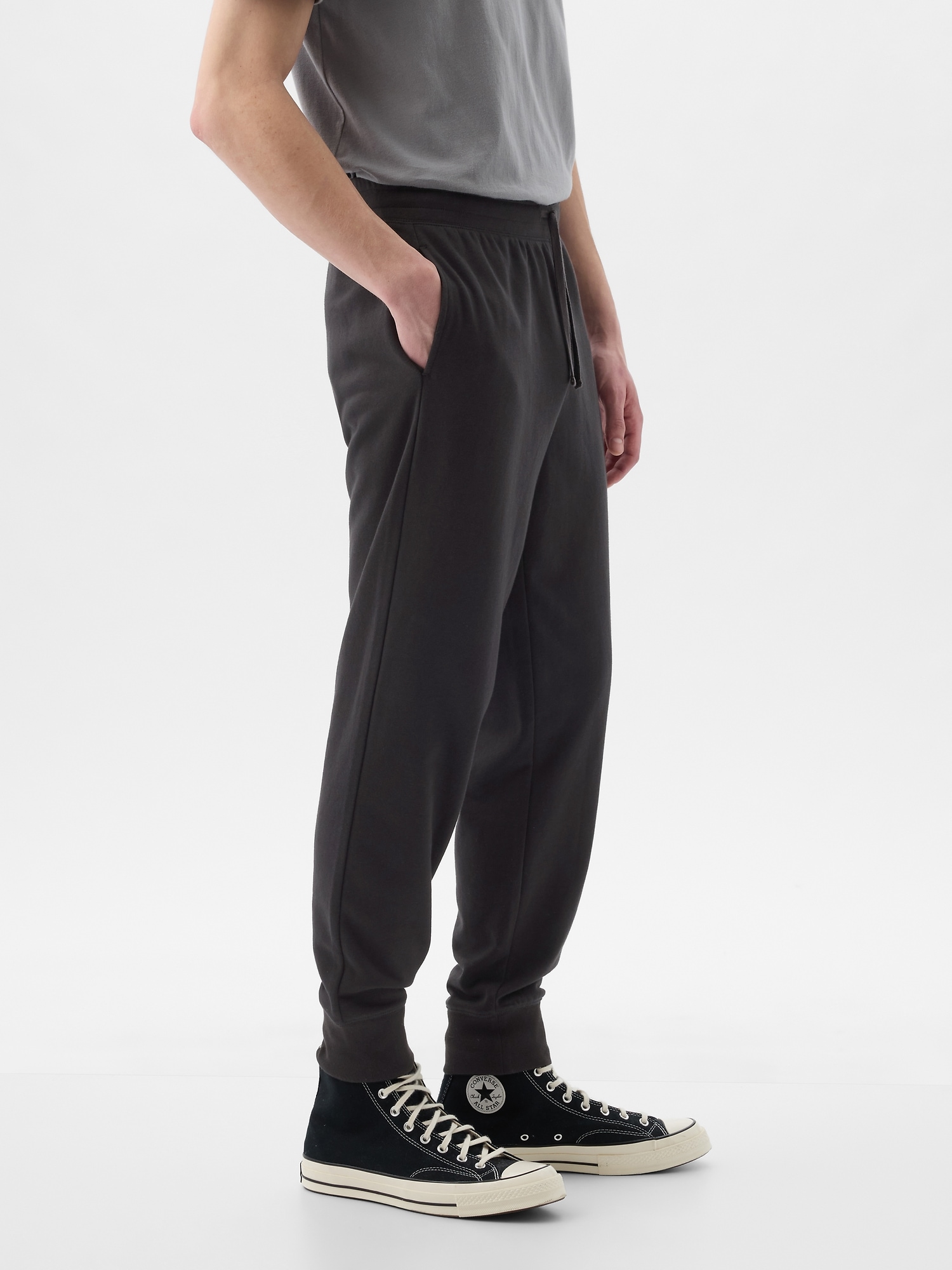 Pantaloni scurti, pantaloni basic pentru barbati GAP - negru