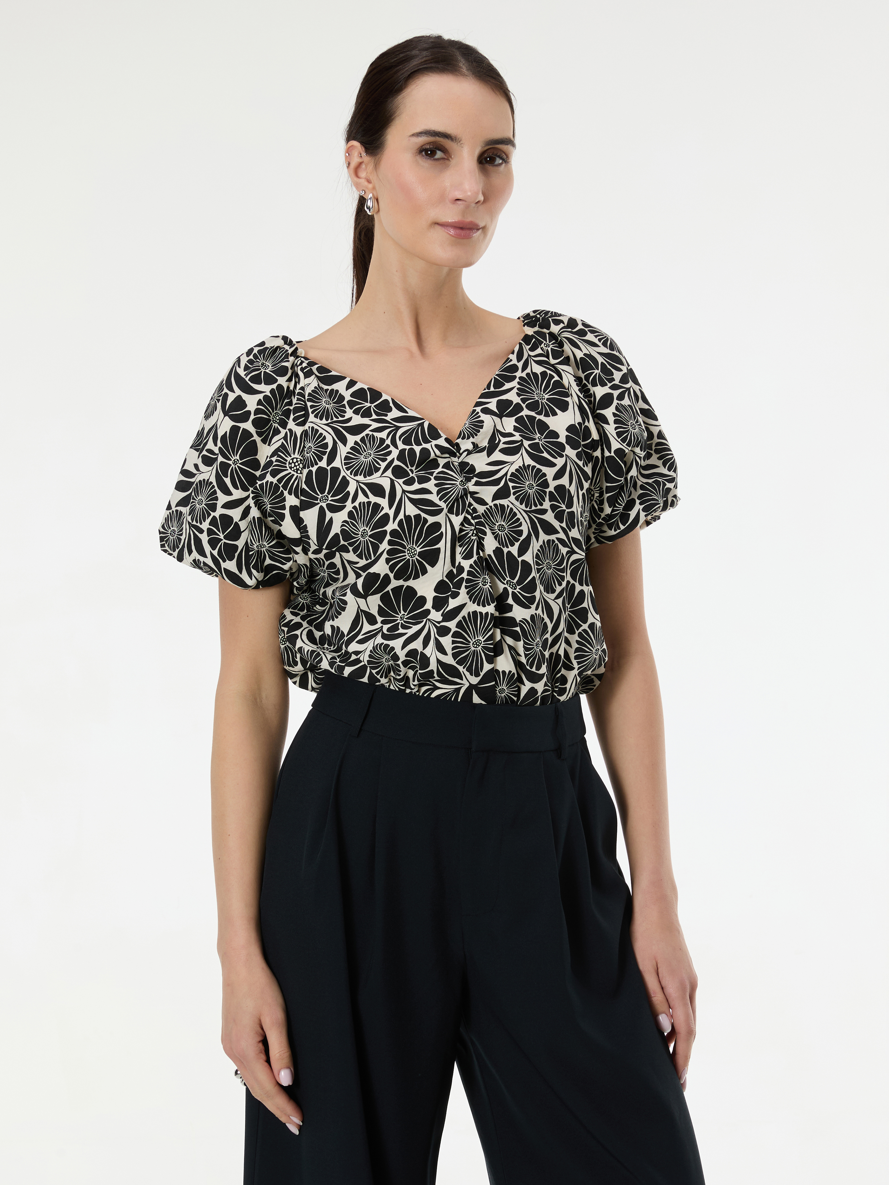 Черна дамска блуза с шарки ORSAY