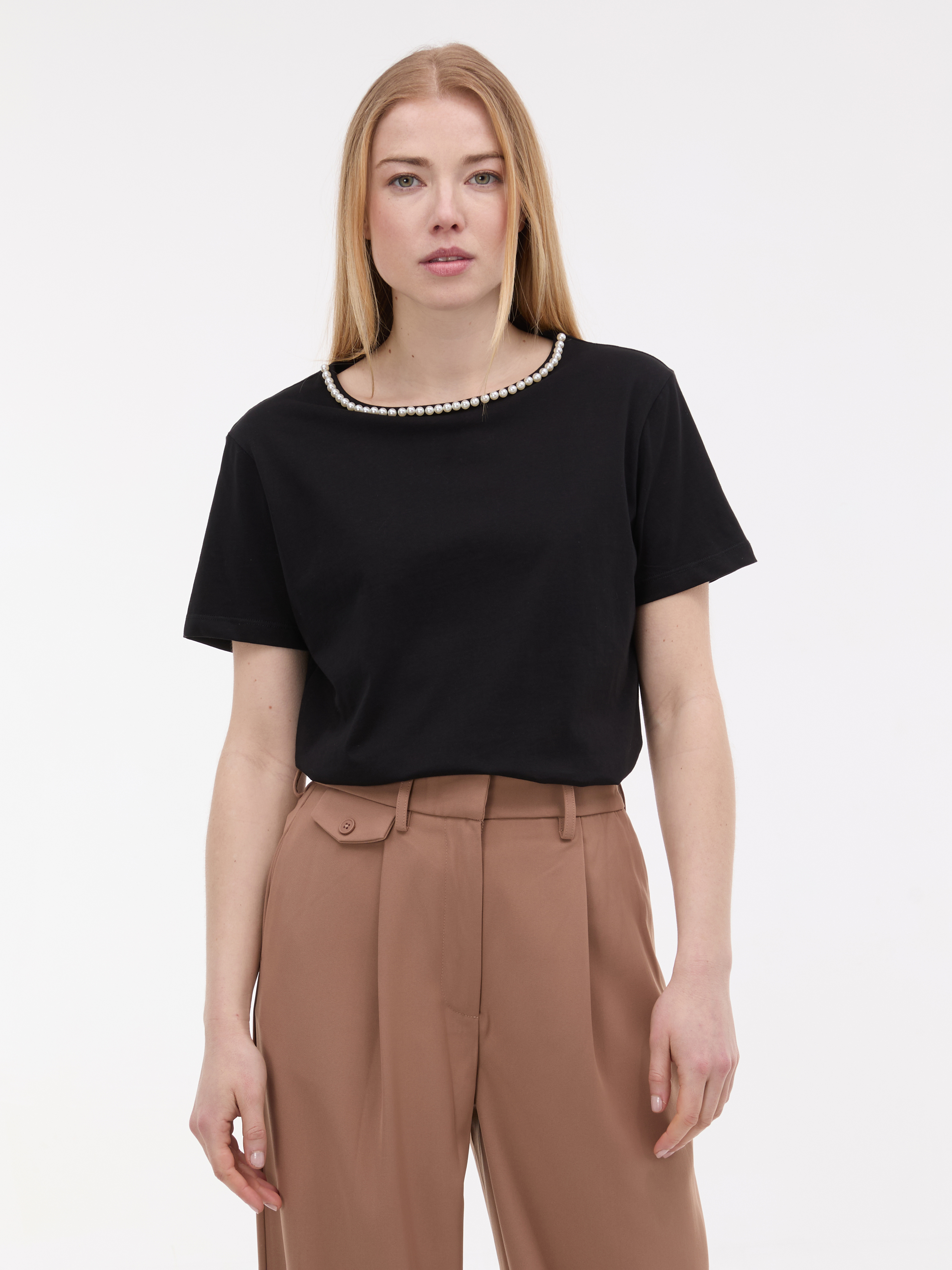 Černé dámské triko s aplikací ORSAY