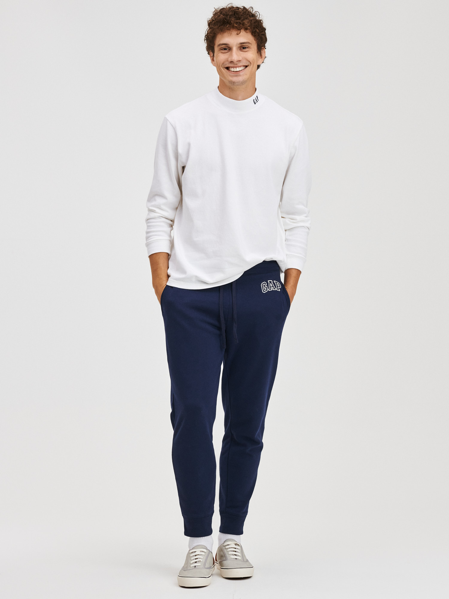 Pantaloni sport si de casa pentru barbati GAP