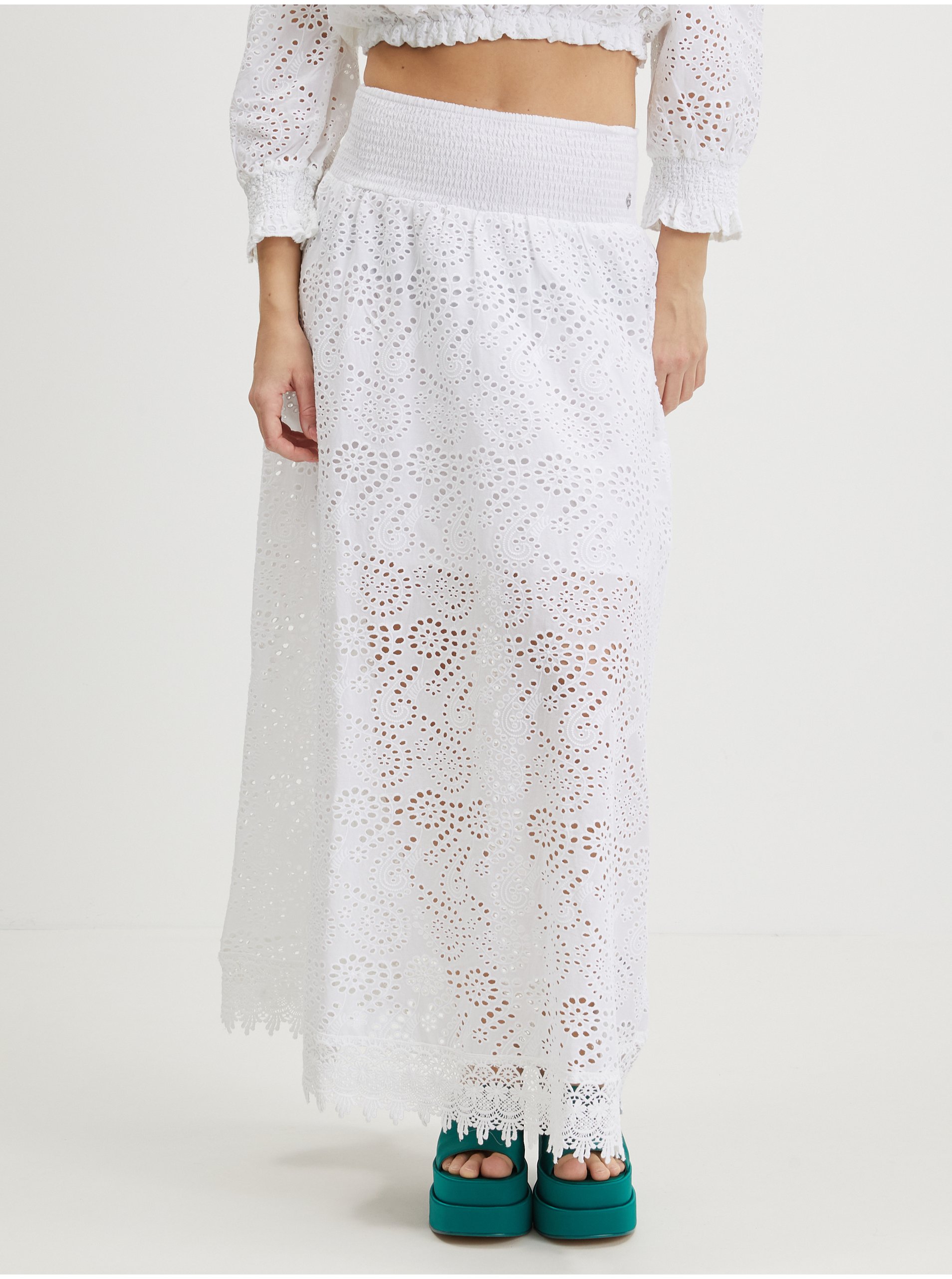 Levně Bílá dámská vzorovaná maxi sukně Guess Rafa - Dámské