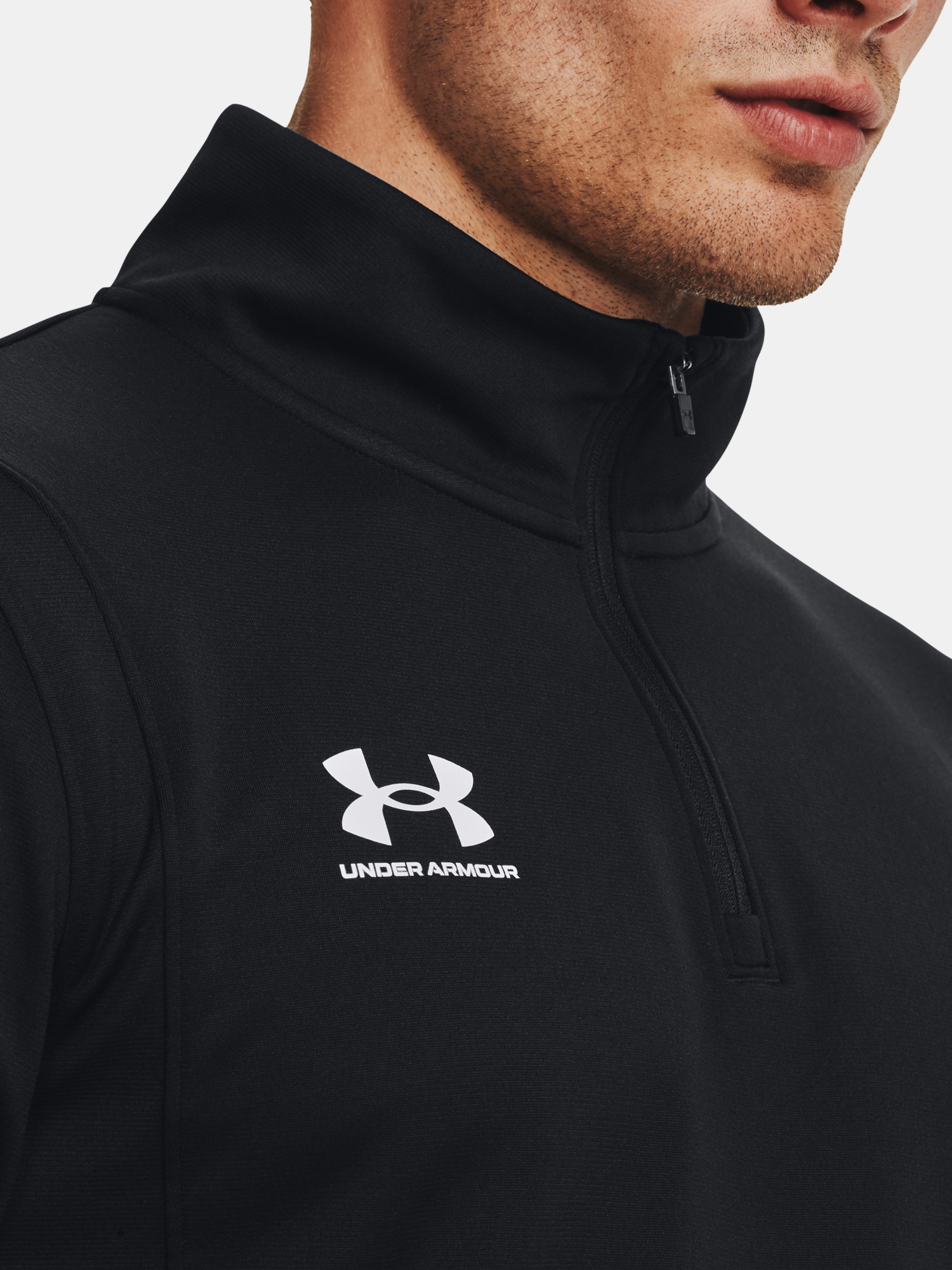 Tricouri si bluze pentru barbati Under Armour - negru