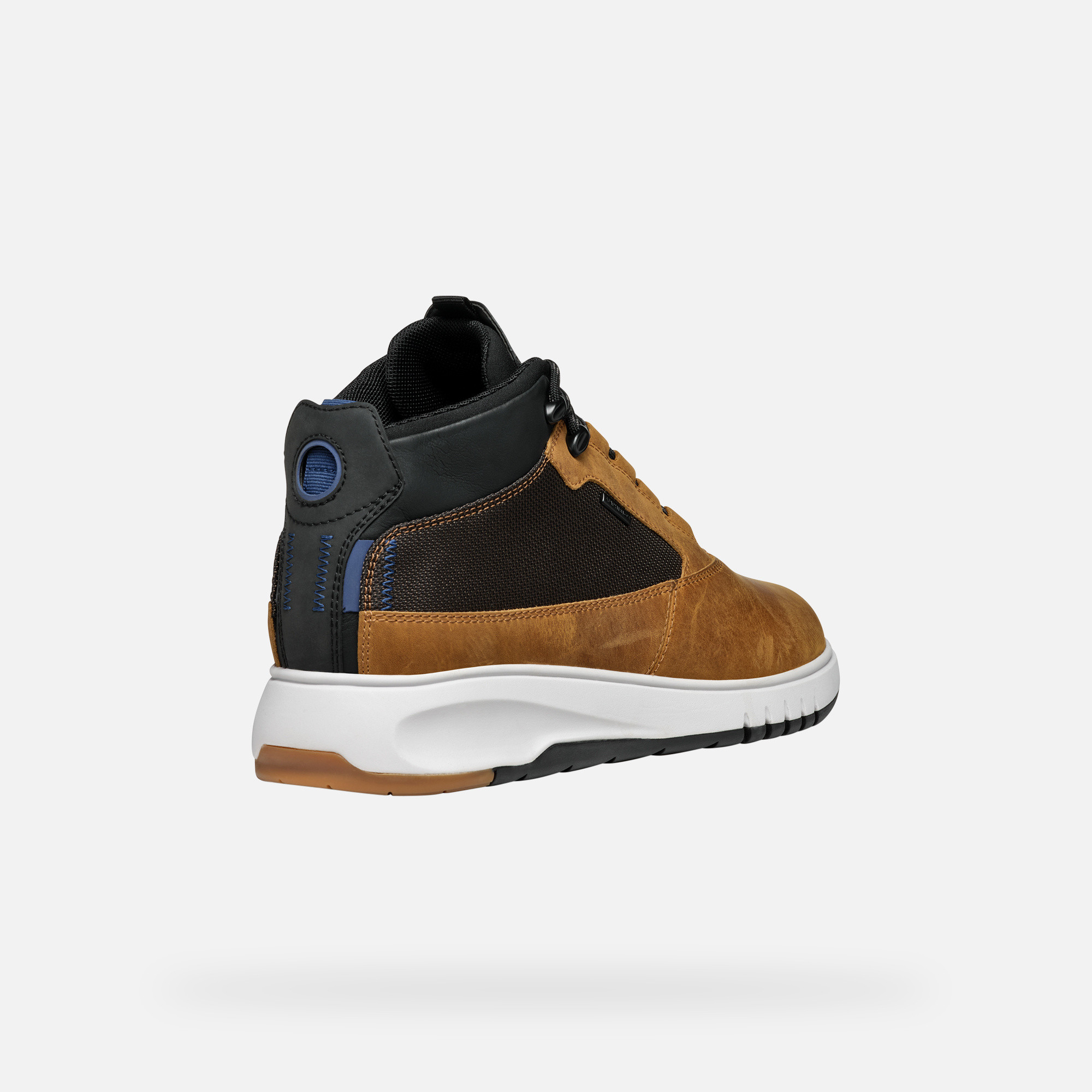 Teniși maro deschis pentru bărbați Geox Aerantis 4x4 B ABX