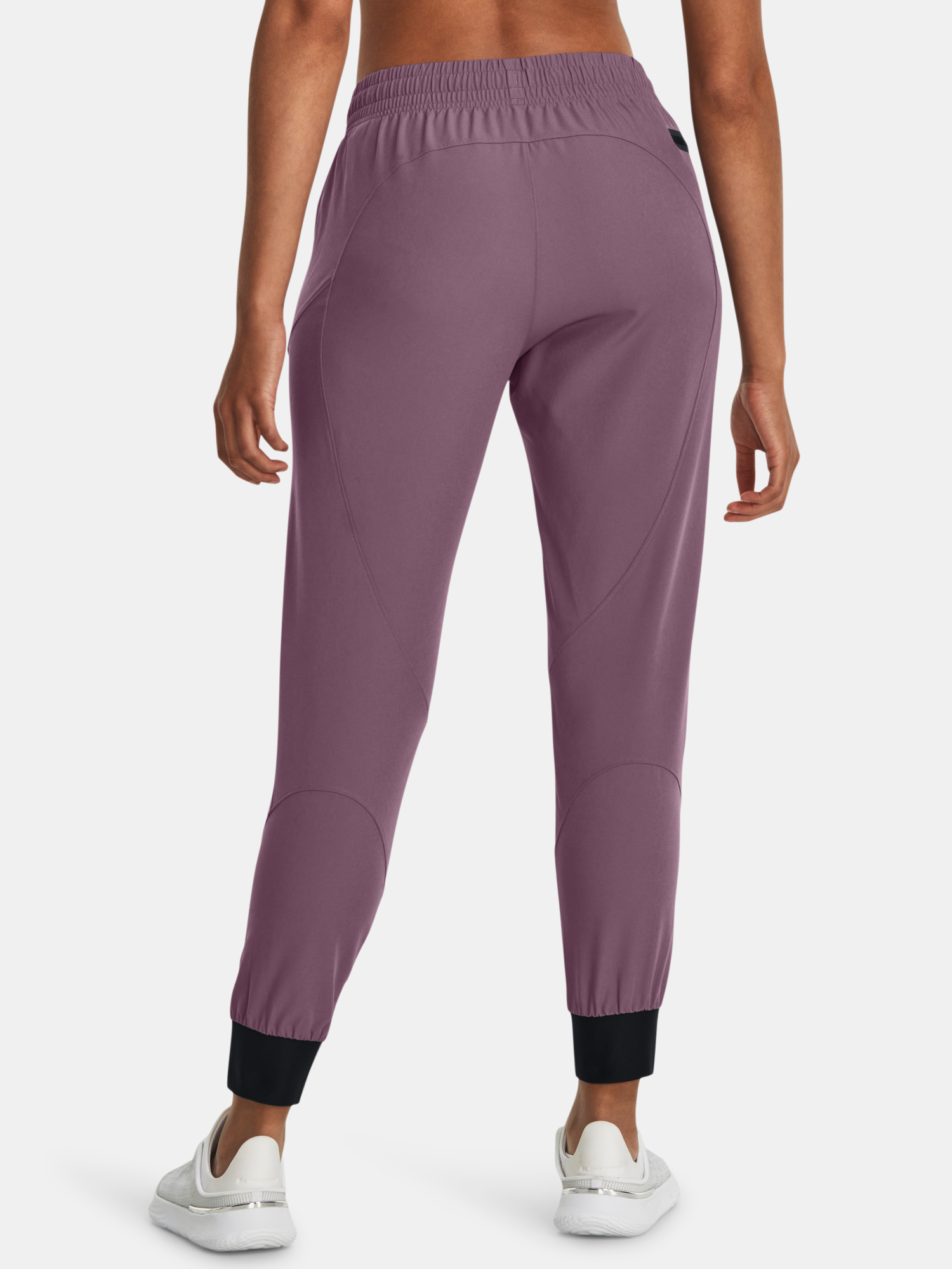 Pantaloni si pantaloni scurti pentru femei Under Armour - mov