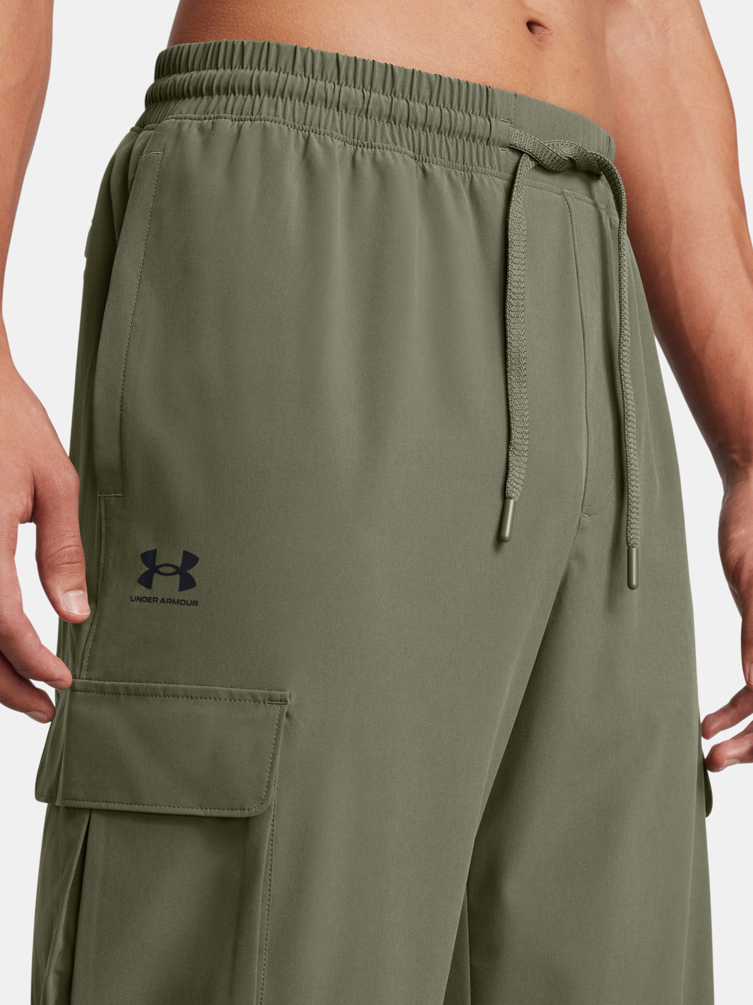 Under Armour Men&#039;s UA Vibe Woven Cargo Pants - Men