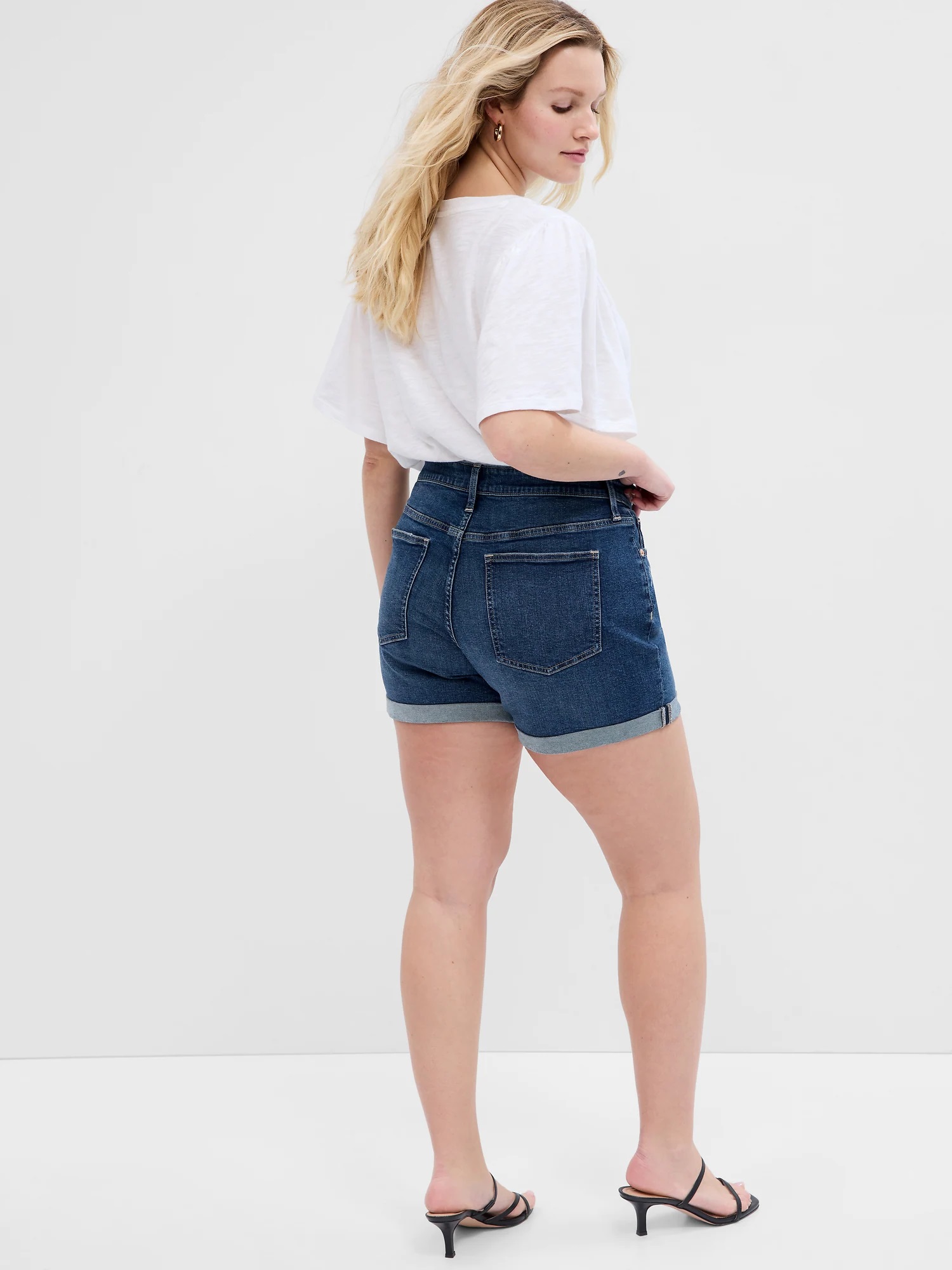Pantaloni scurti pentru femei GAP - albastru inchis