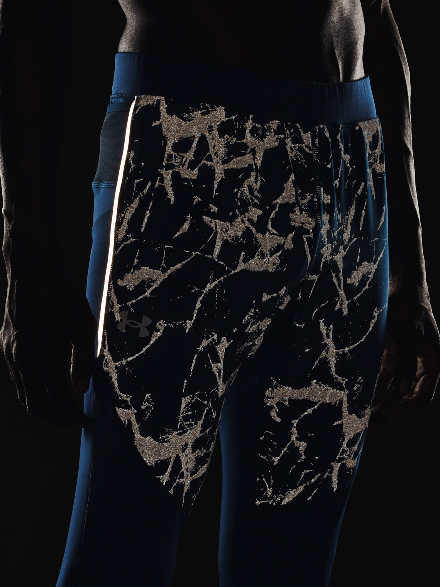 Pantaloni si pantaloni scurti pentru barbati Under Armour - albastru