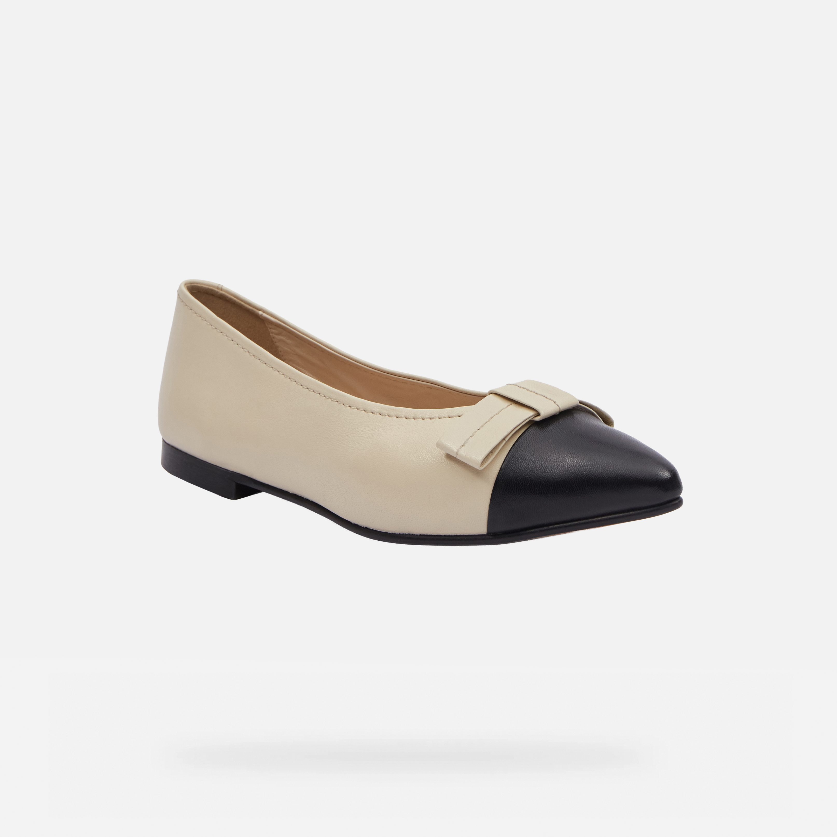 Cream women's ballet flats Geox Millianee - Women's