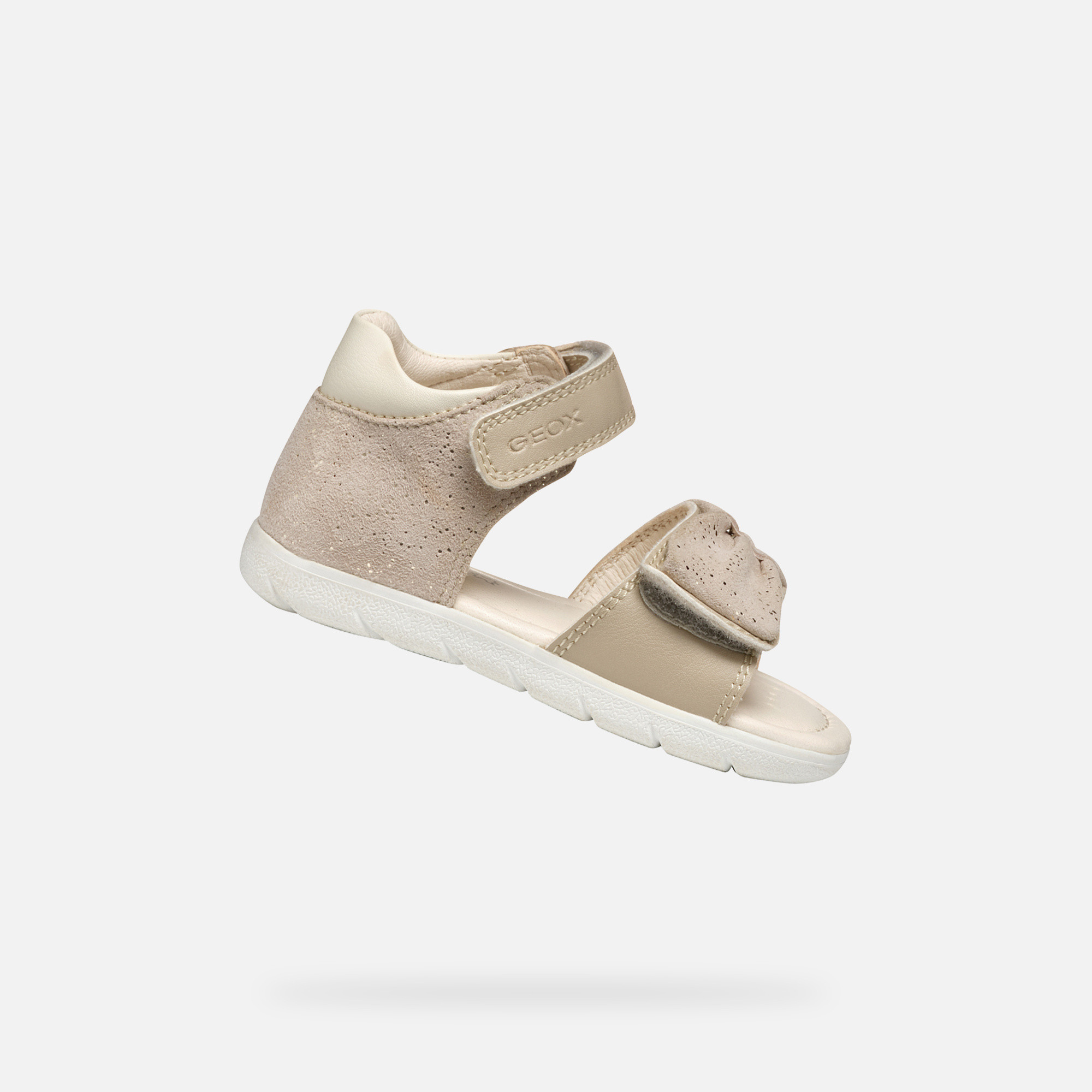 Бежови сандали за момичета Geox
