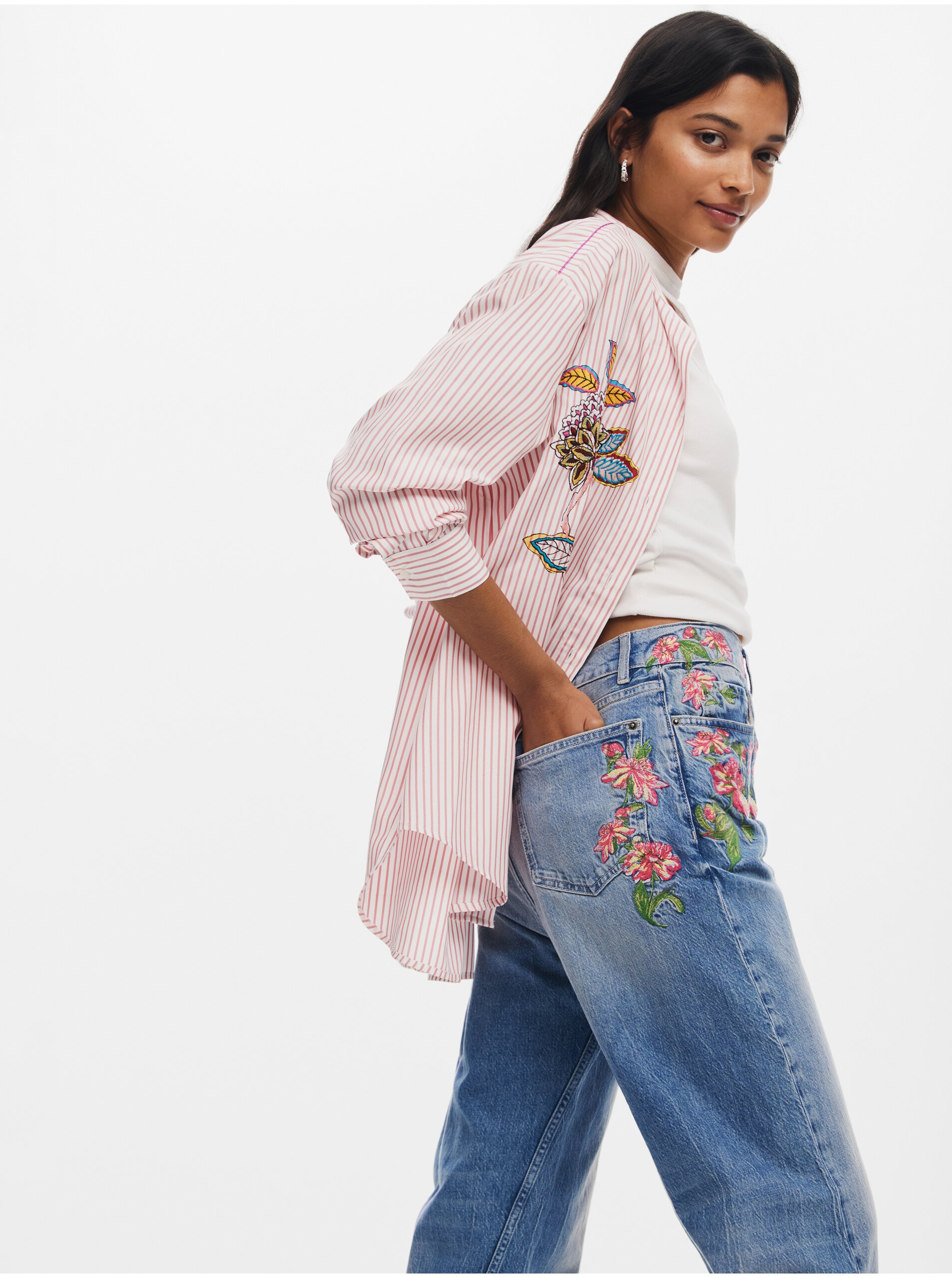 Women&#039;s straight jeans Desigual Carina - Women
