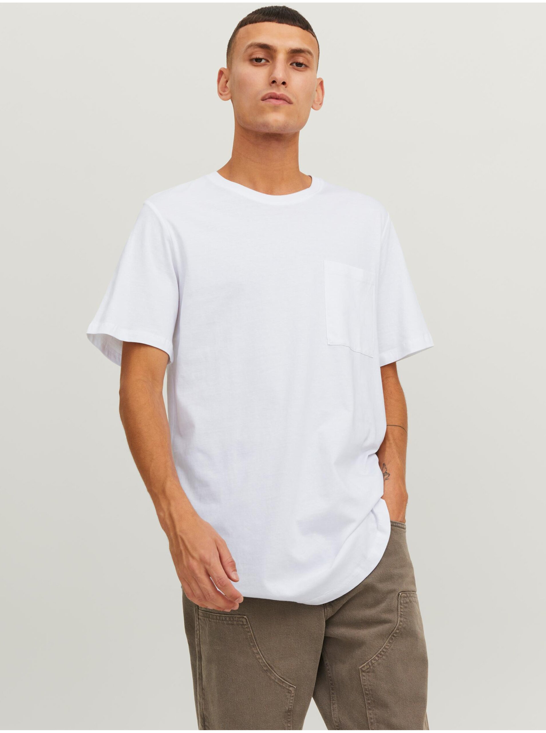 Levně Bílé pánské tričko s kapsou Jack & Jones Noa - Pánské