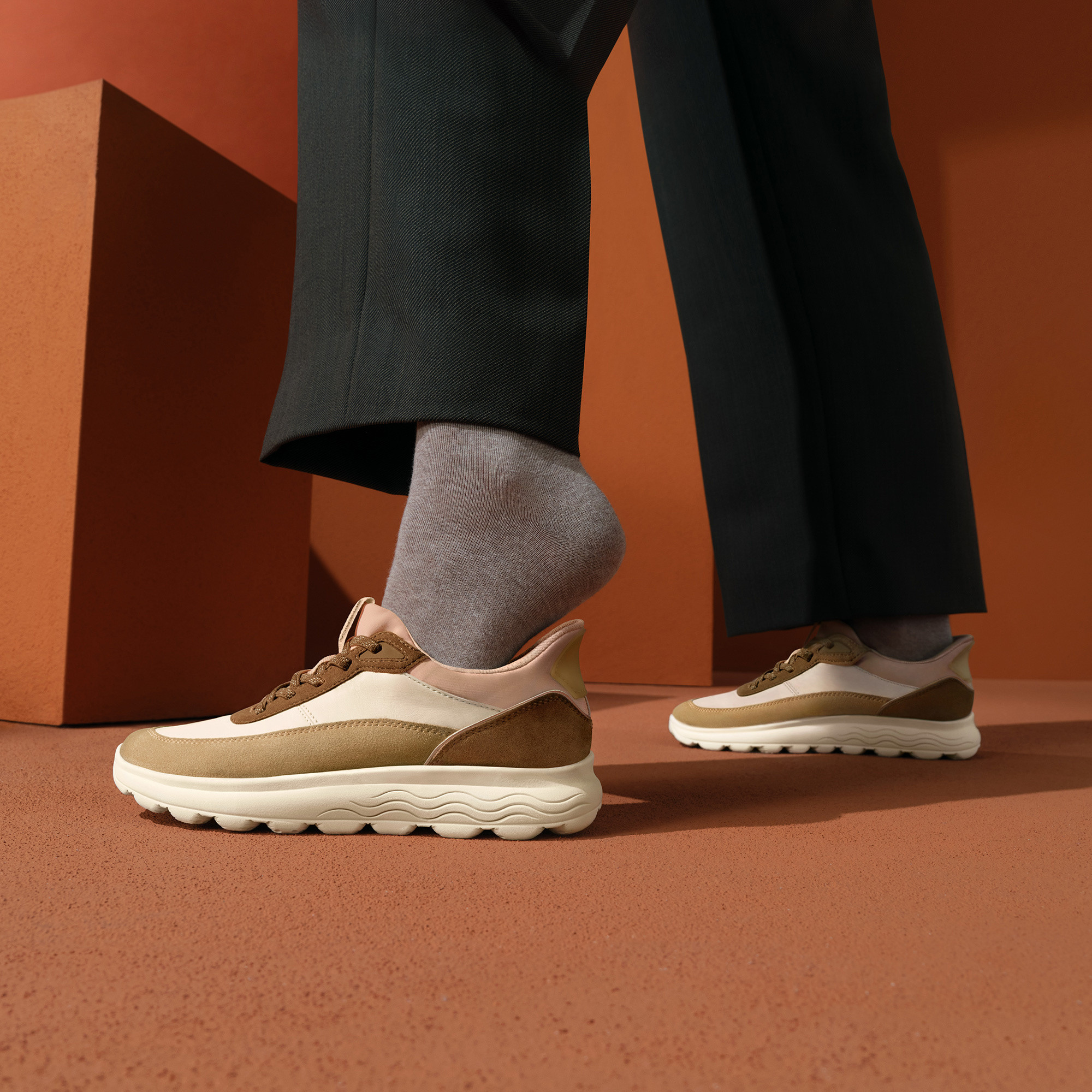 Beige Geox Spherica Plus Women's Sneakers - Women's