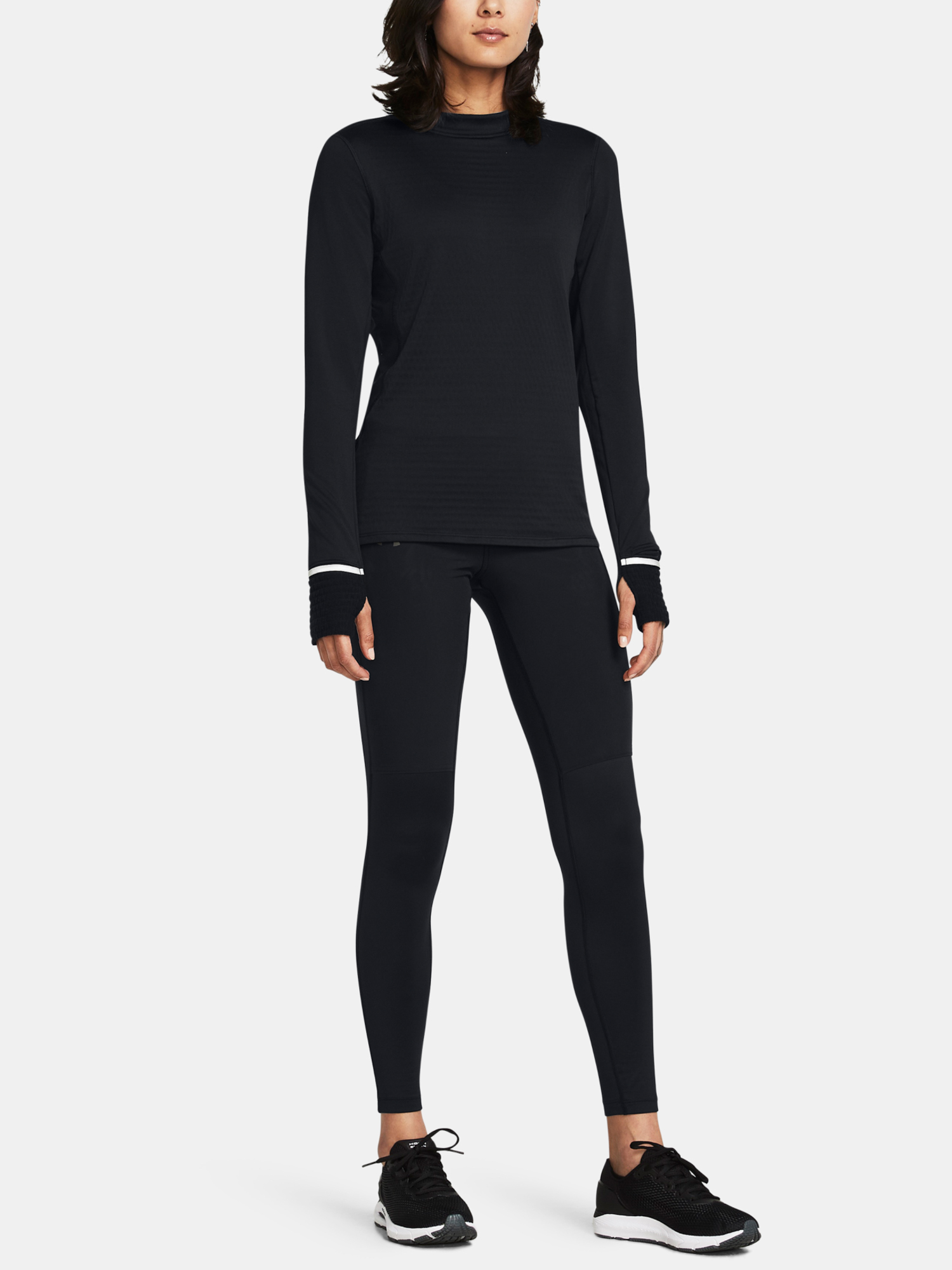 Pantaloni si pantaloni scurti pentru femei Under Armour - negru
