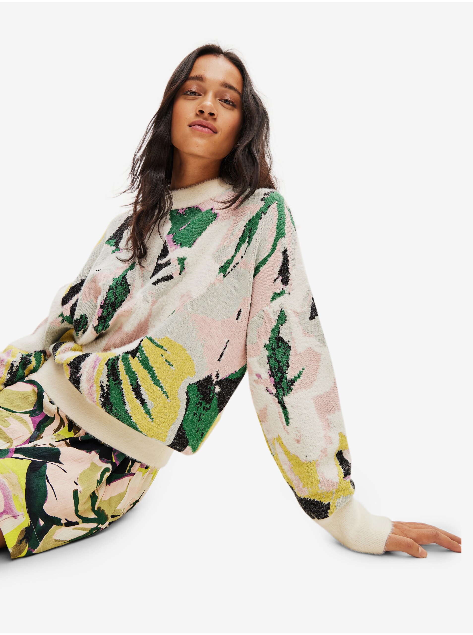 Pulovere pentru femei Desigual - crem, verde