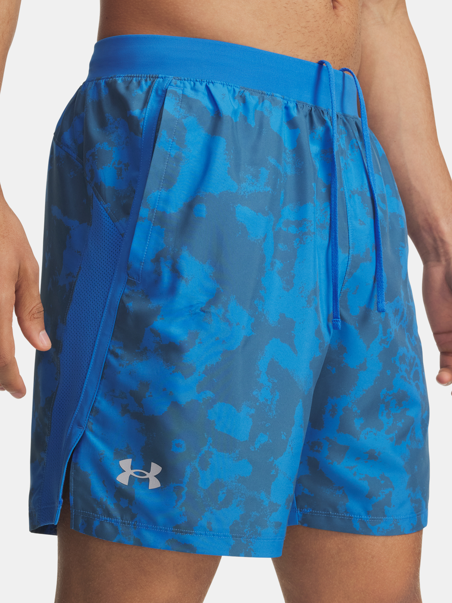 Men&#039;s shorts Under Armour UA LAUNCH 7&#039;&#039; PRINT SHORTS-BLU - Men&#039;s