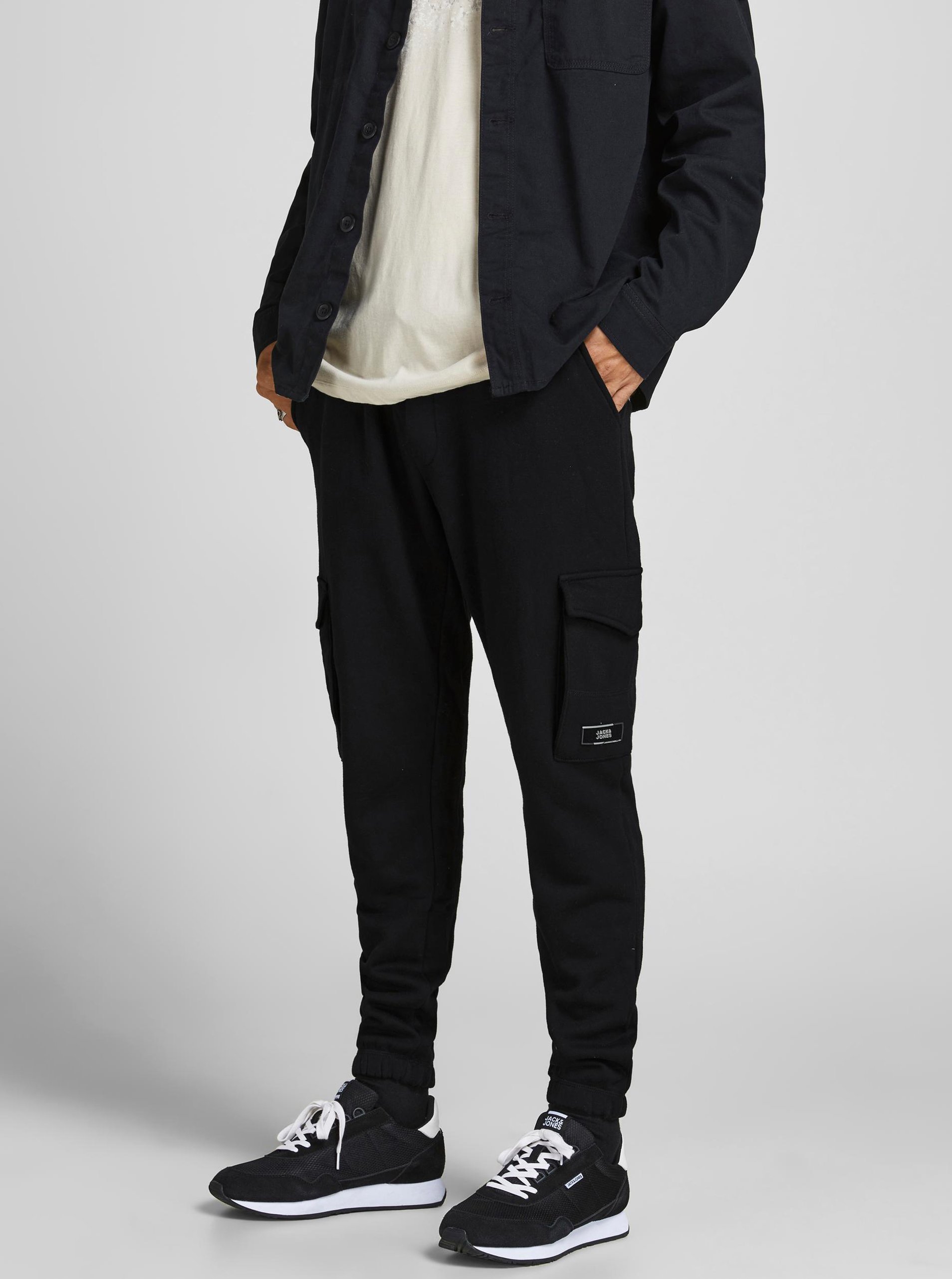 jack-jones-gordon-black-sweatpants-men-s