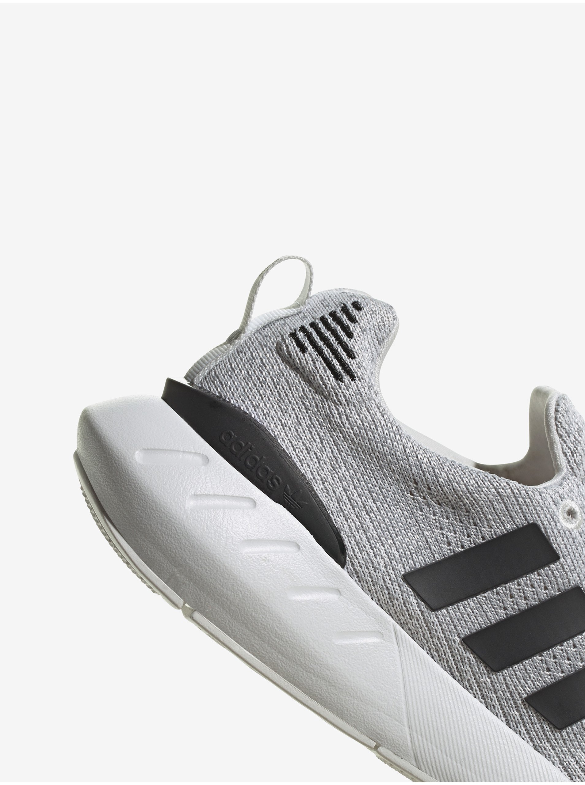 Svetlošedé dámske tenisky adidas Originals Swift Run 22
