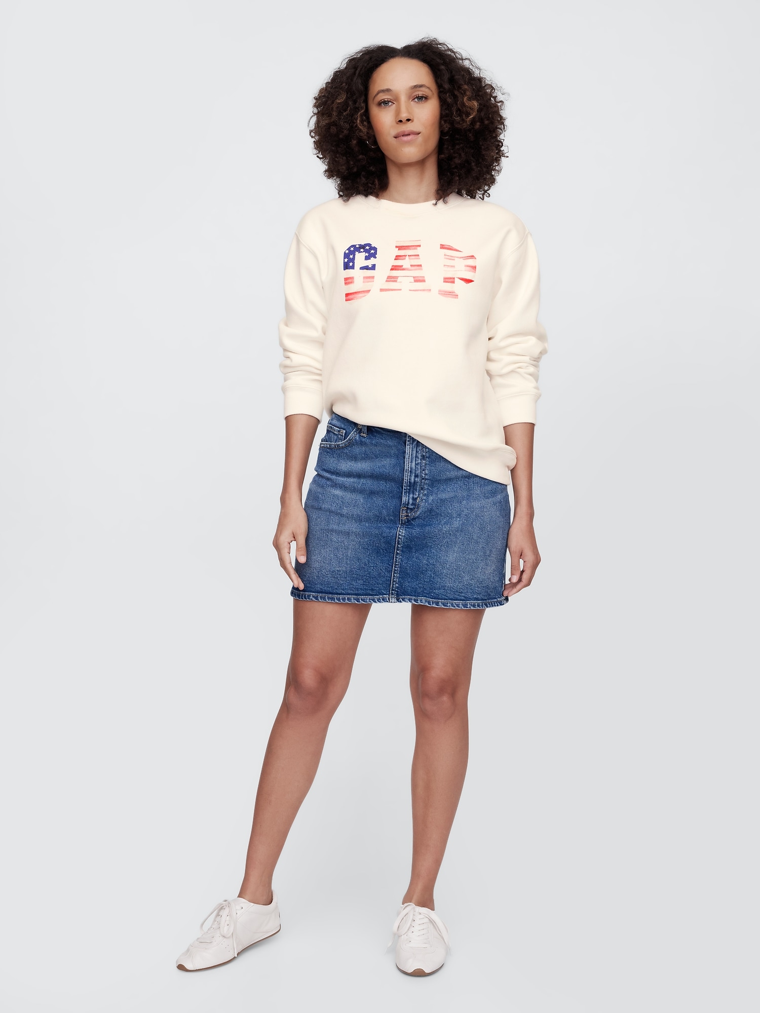 GAP Sweatshirt with Heritage Americana logo - Women&#039;s