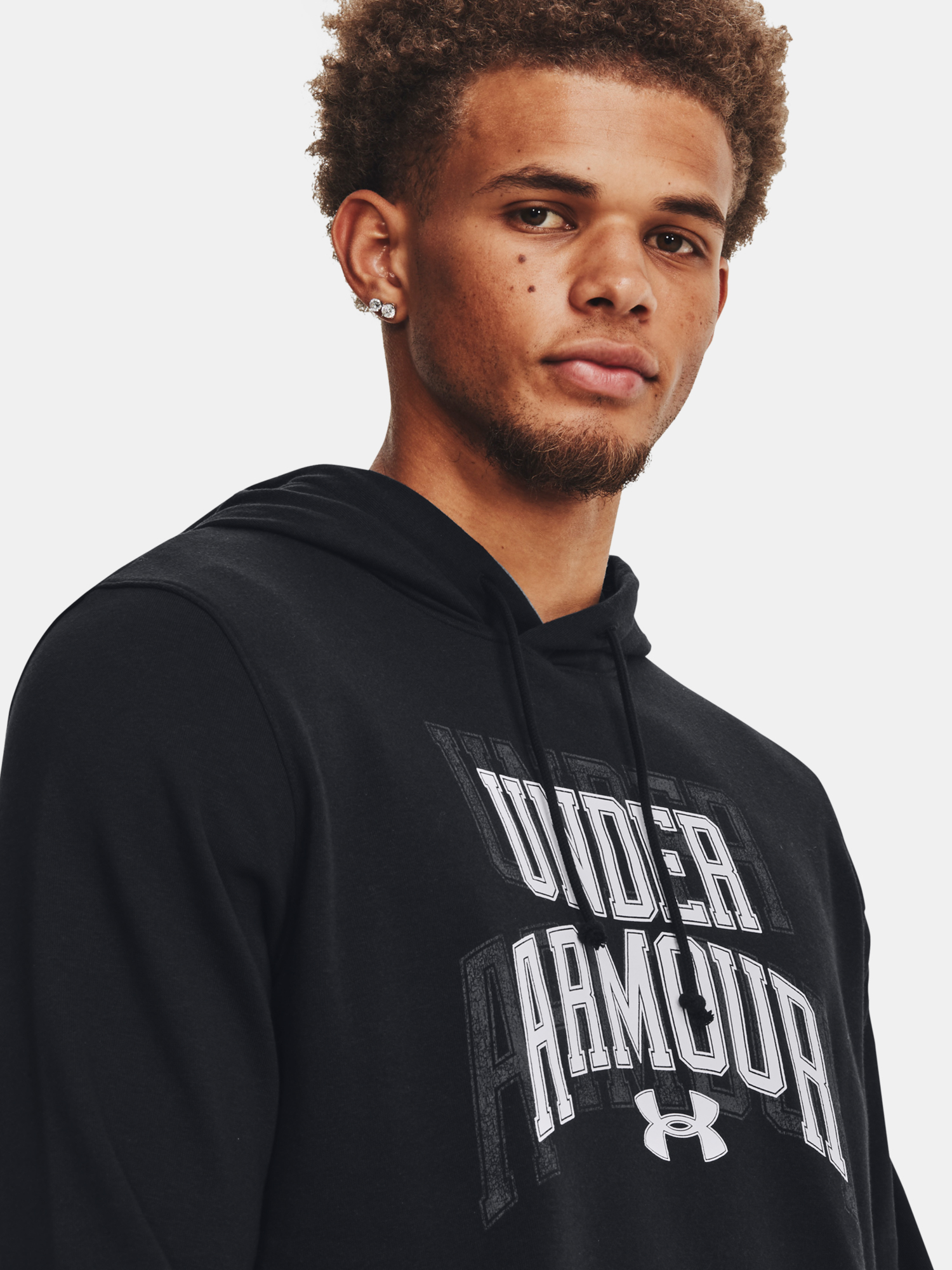 Pulovere cu gluga pentru barbati Under Armour - negru