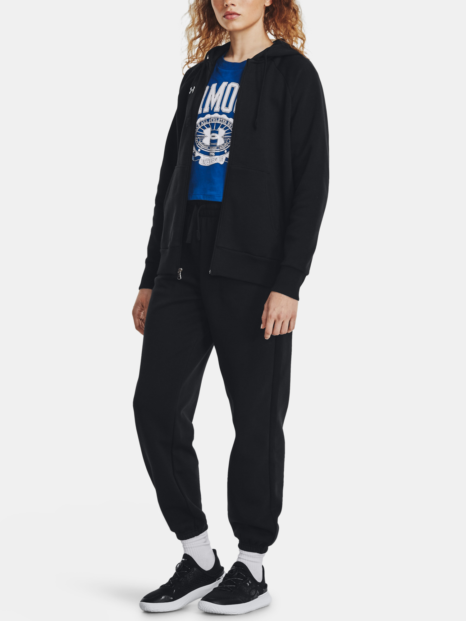 Pantaloni si pantaloni scurti pentru femei Under Armour - negru