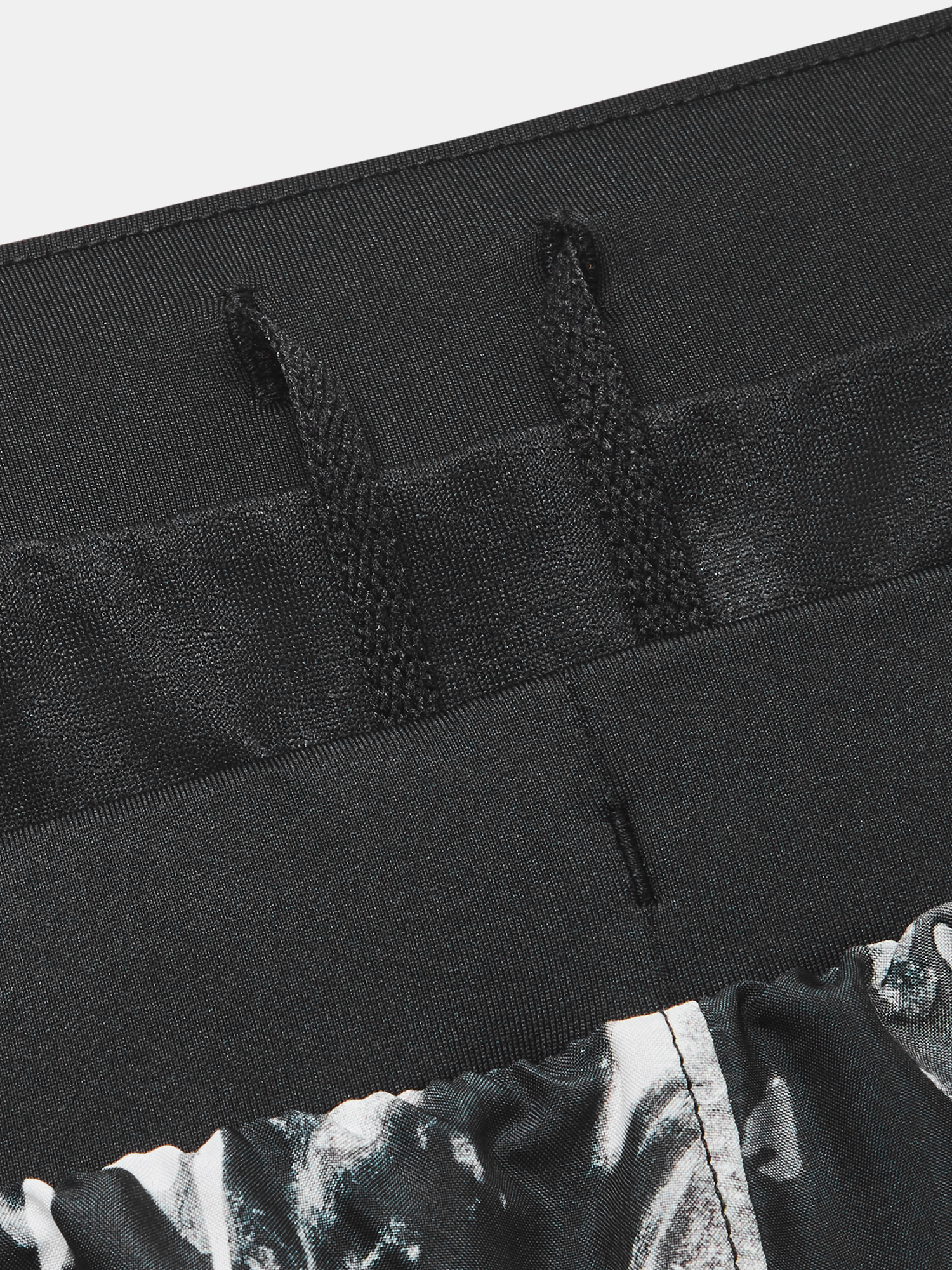 Under Armour Shorts UA Fly By Anywhere Short -BLK - Women