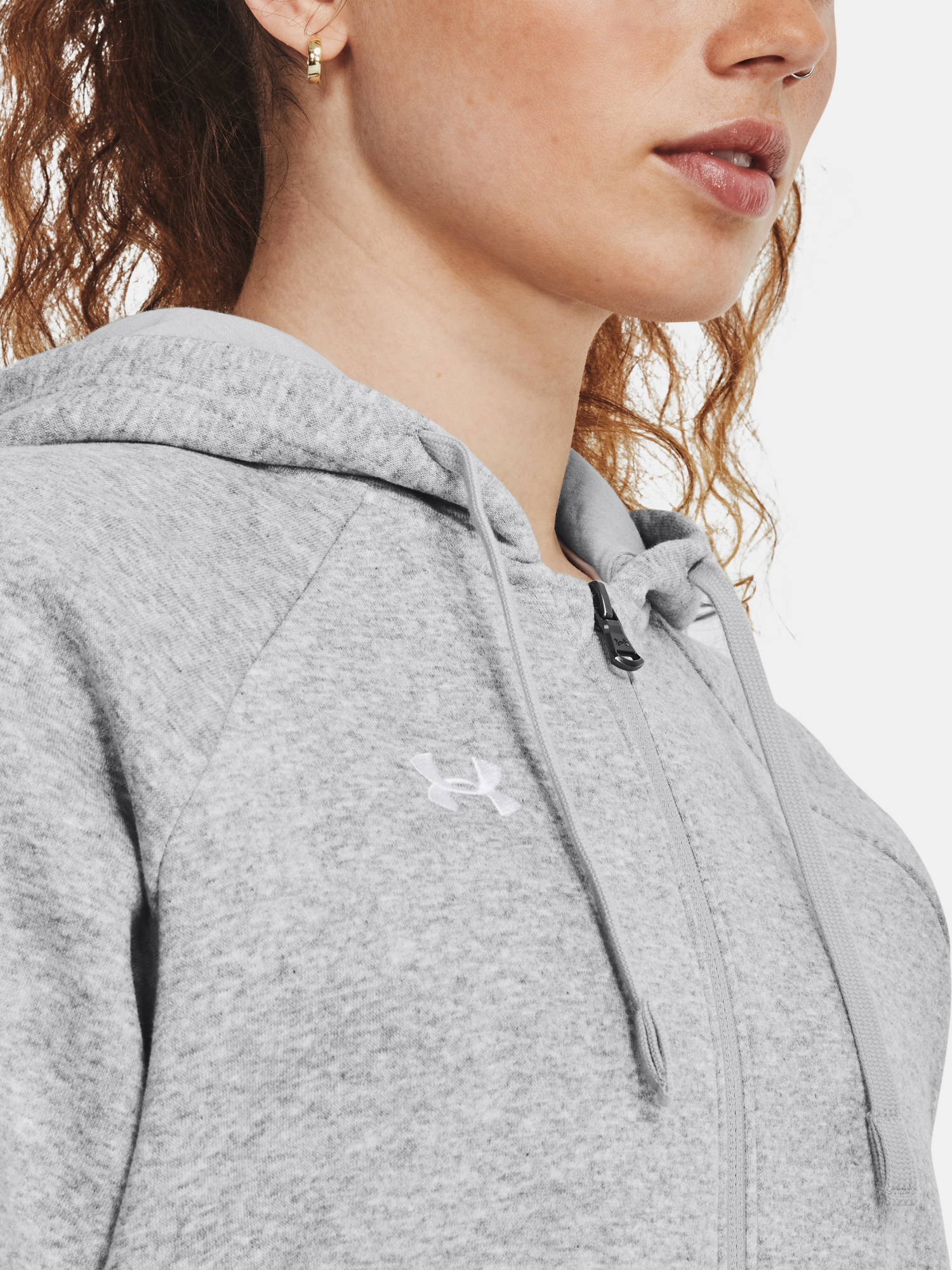 Jachete si tricouri pentru femei Under Armour - gri deschis