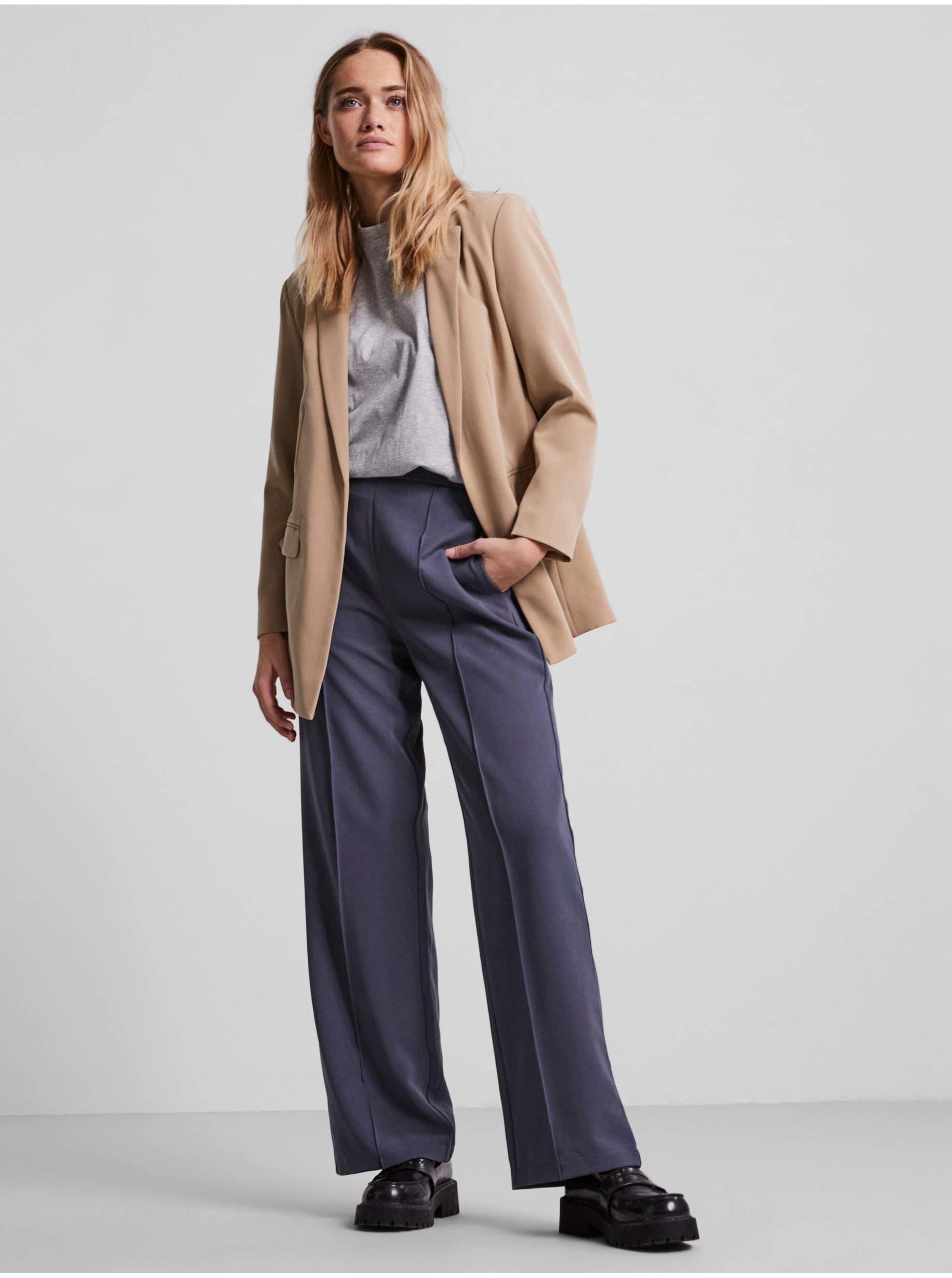 Sacouri si blazere pentru femei Pieces - bej