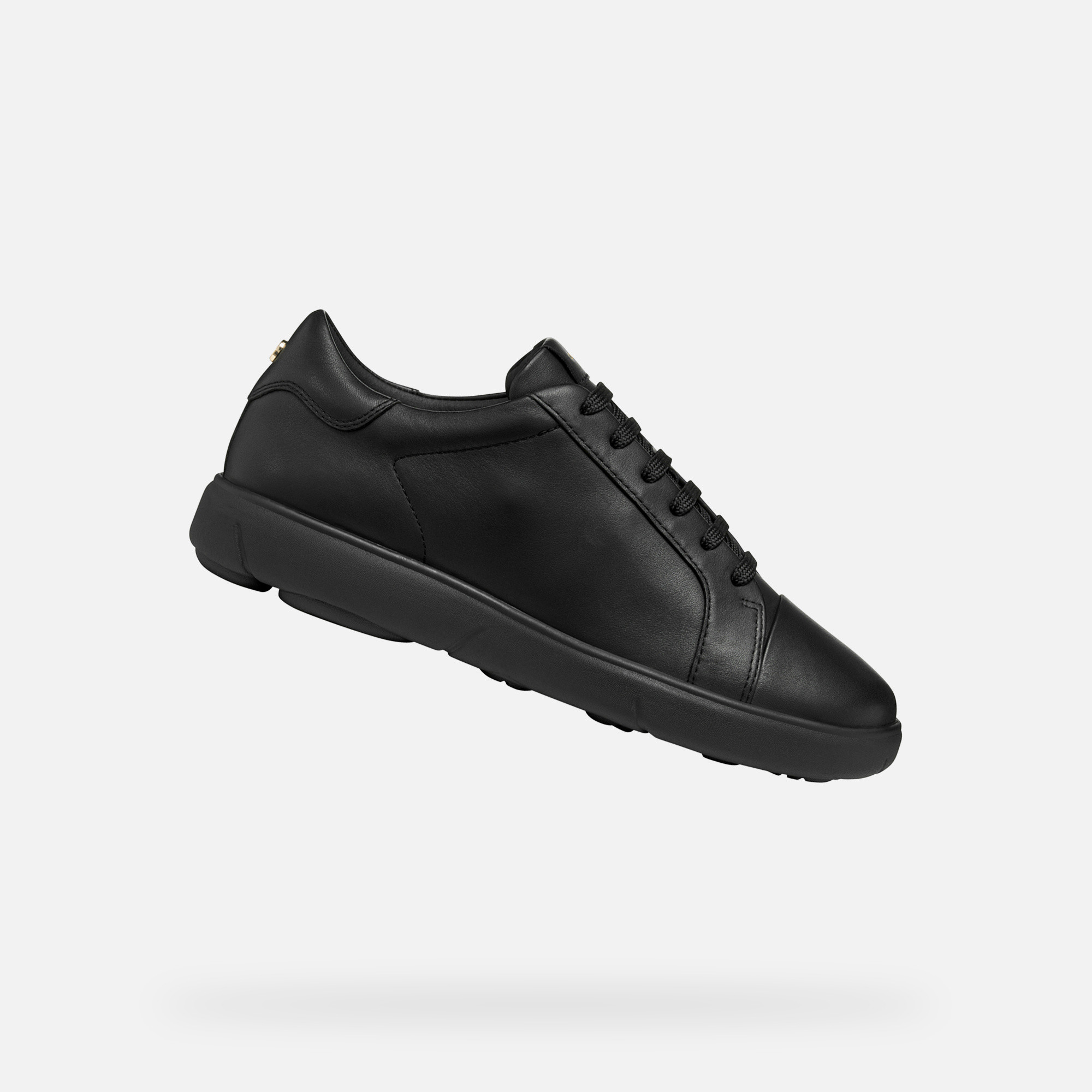 Black womens sneakers Geox Nebula 2.0 C - Womens