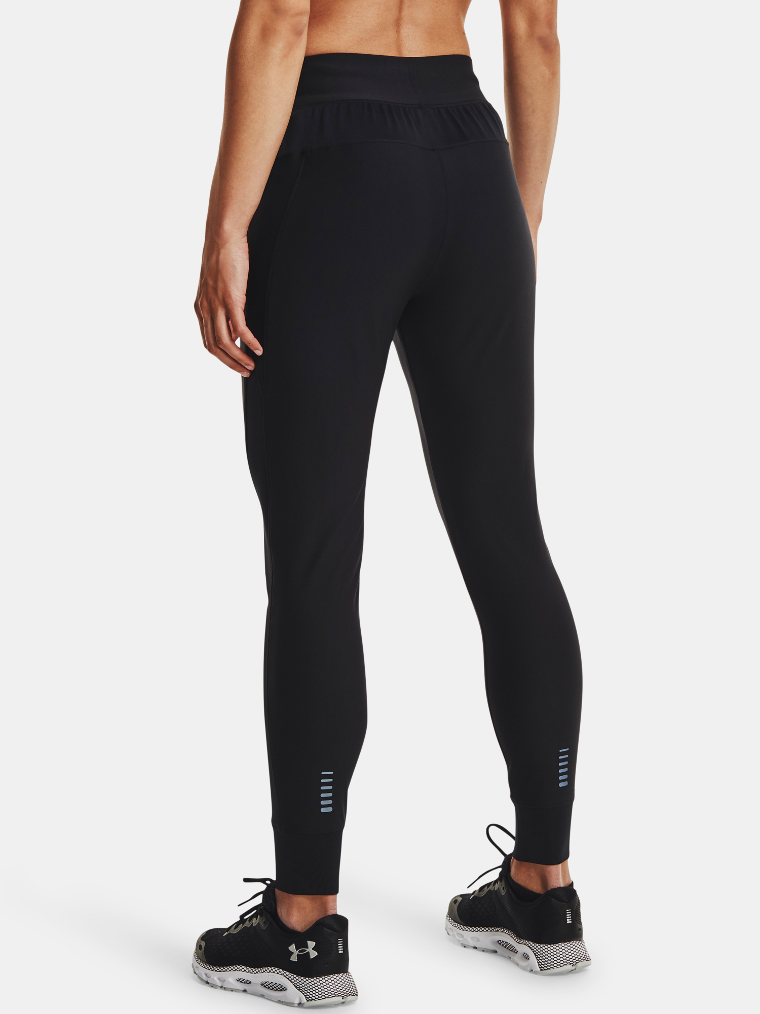 Pantaloni de trening dama Under Armour Qualifier Run