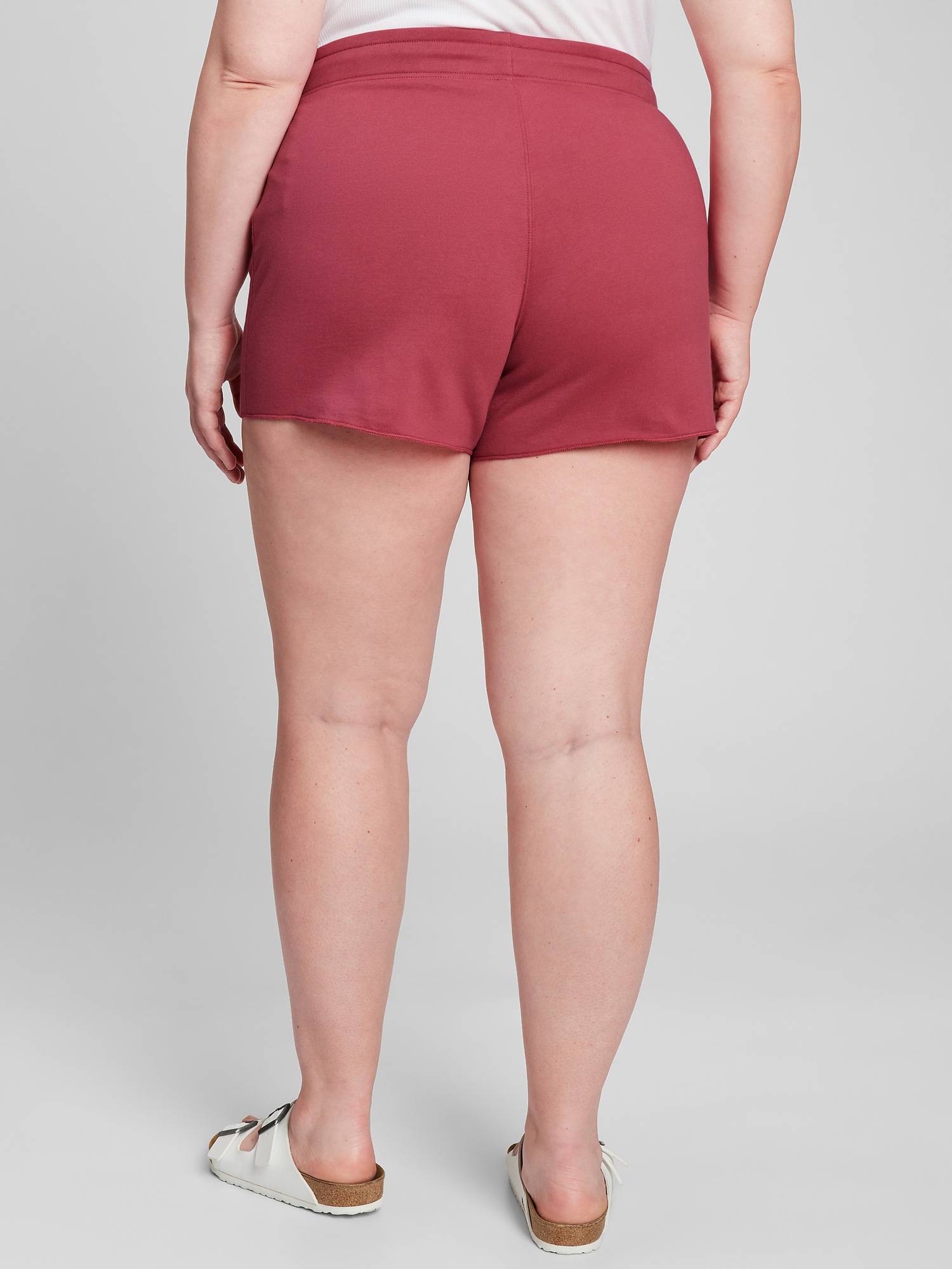 Pantaloni scurti pentru femei GAP - albastru, roz inchis