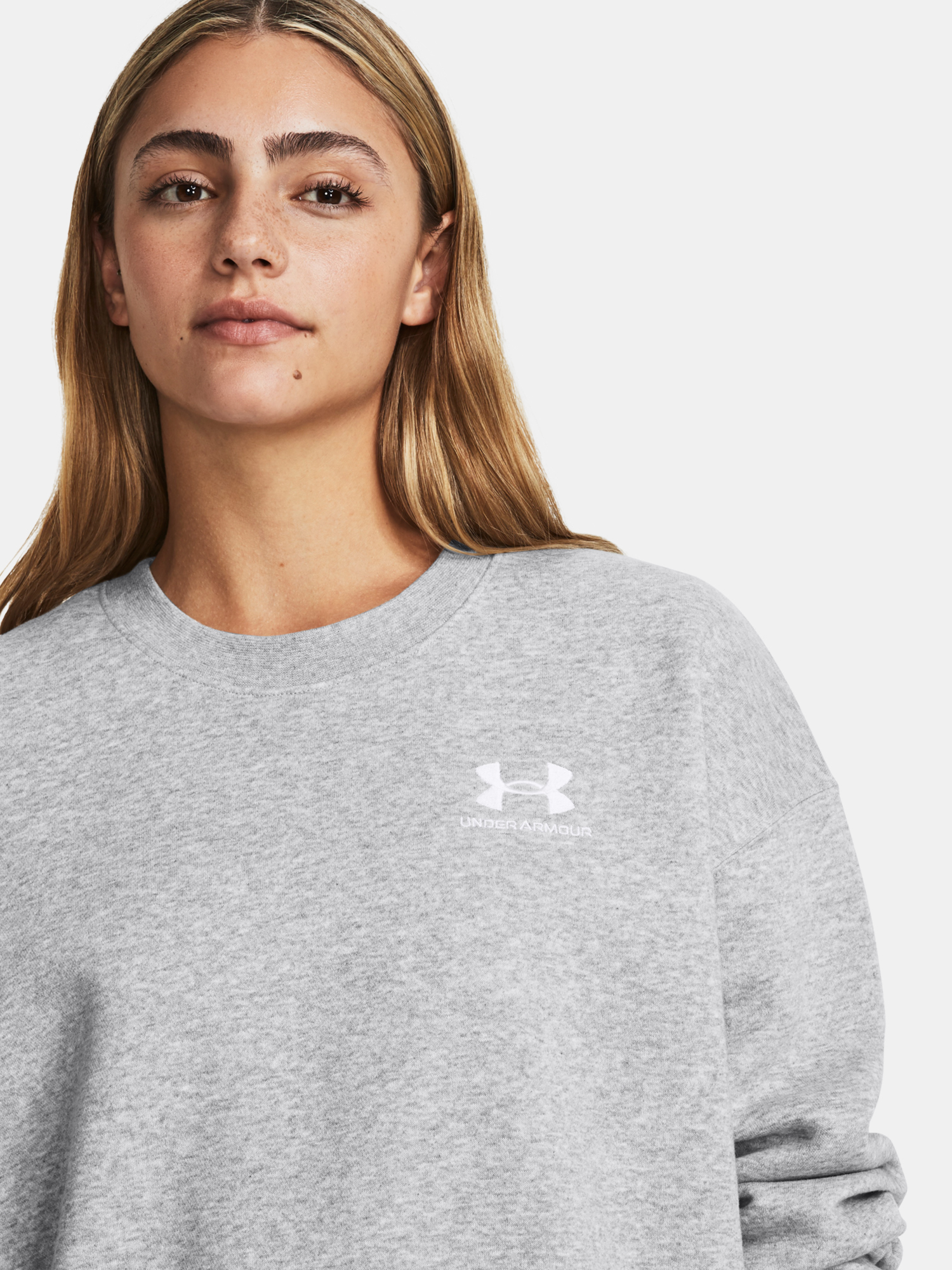 Jachete si tricouri pentru femei Under Armour - gri