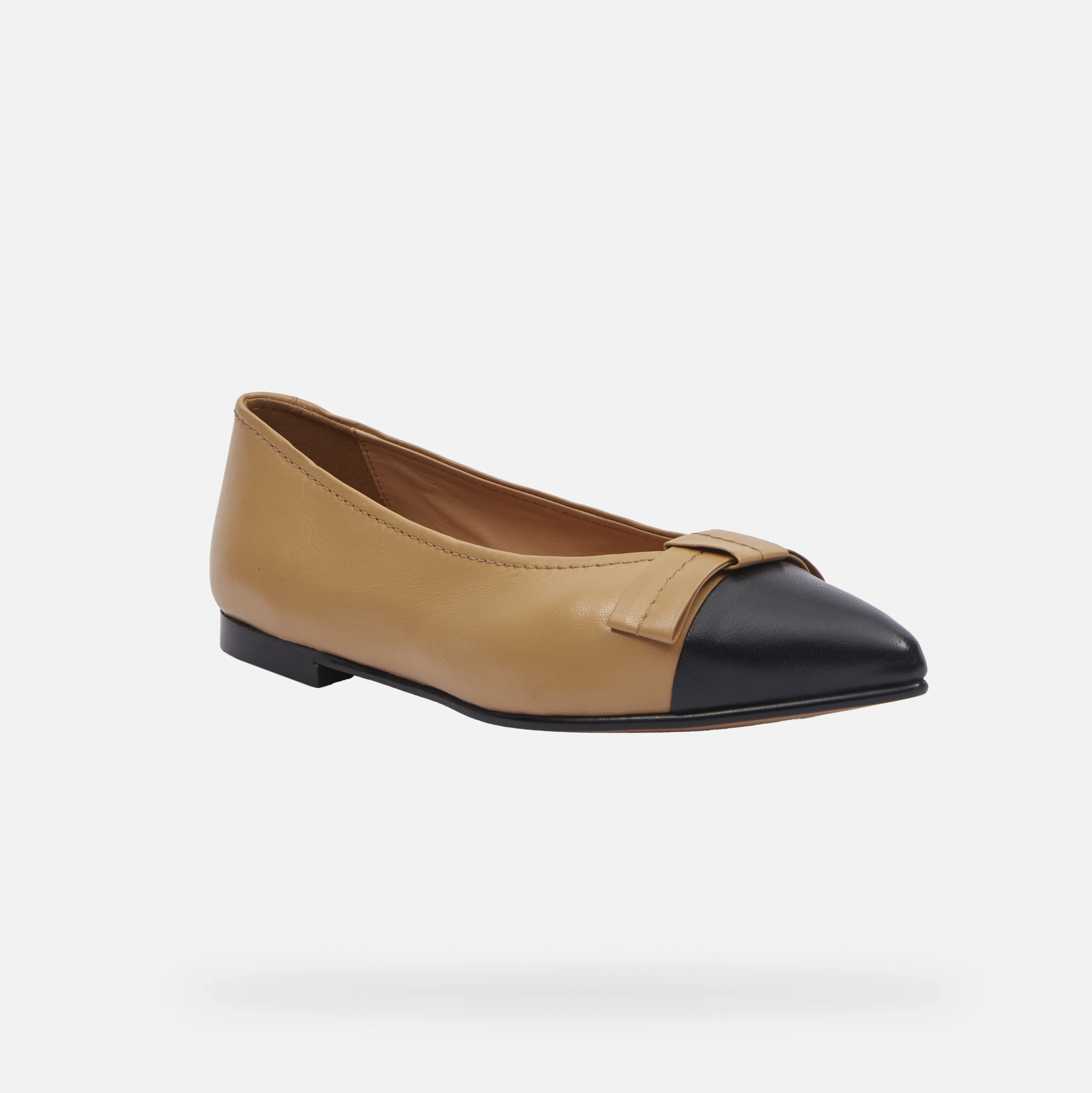 Beige women&#039;s ballet flats Geox Millianee - Women&#039;s