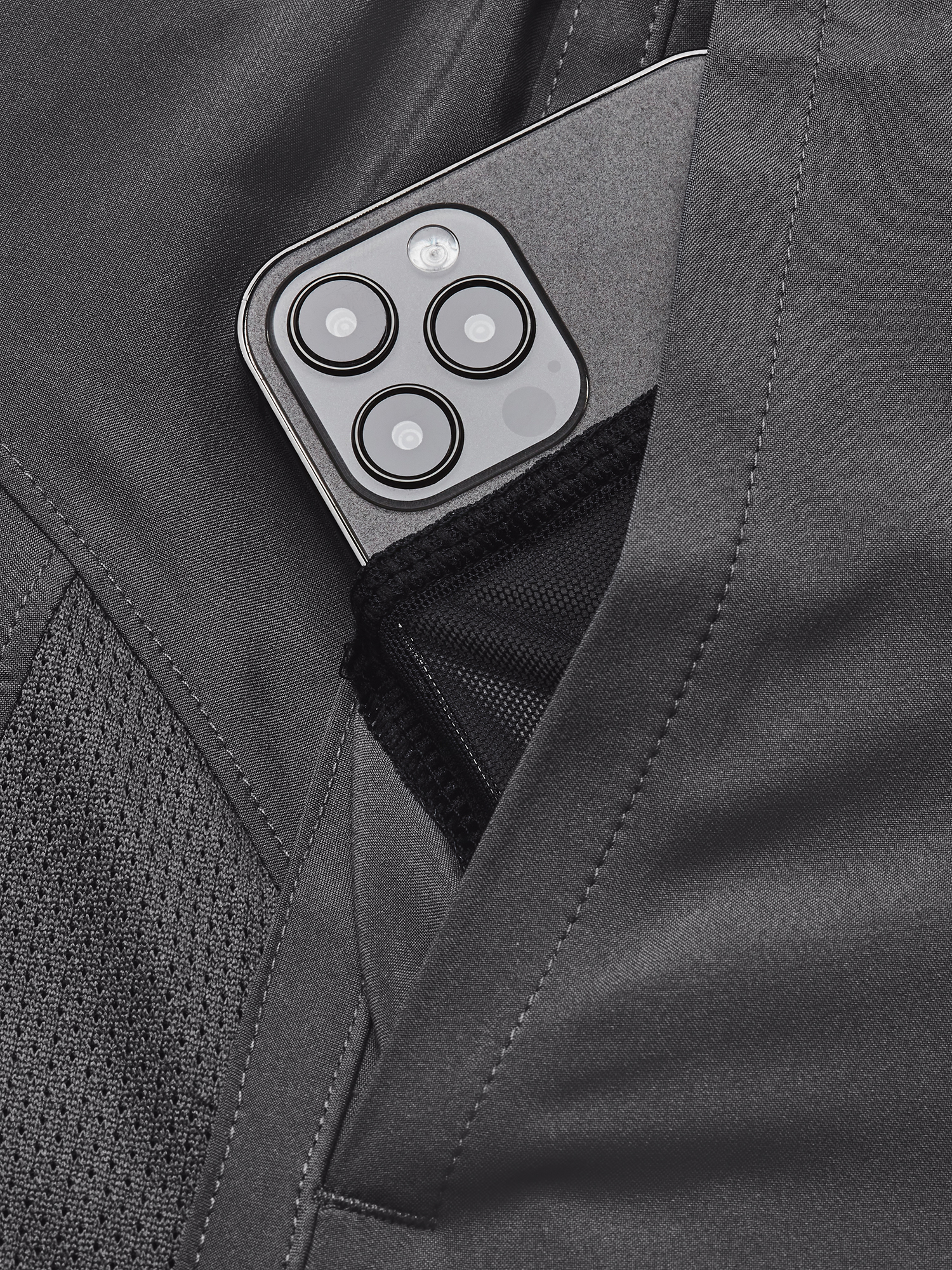 Men&#039;s shorts Under Armour UA LAUNCH 7&#039;&#039; SHORTS-GRY - Men&#039;s