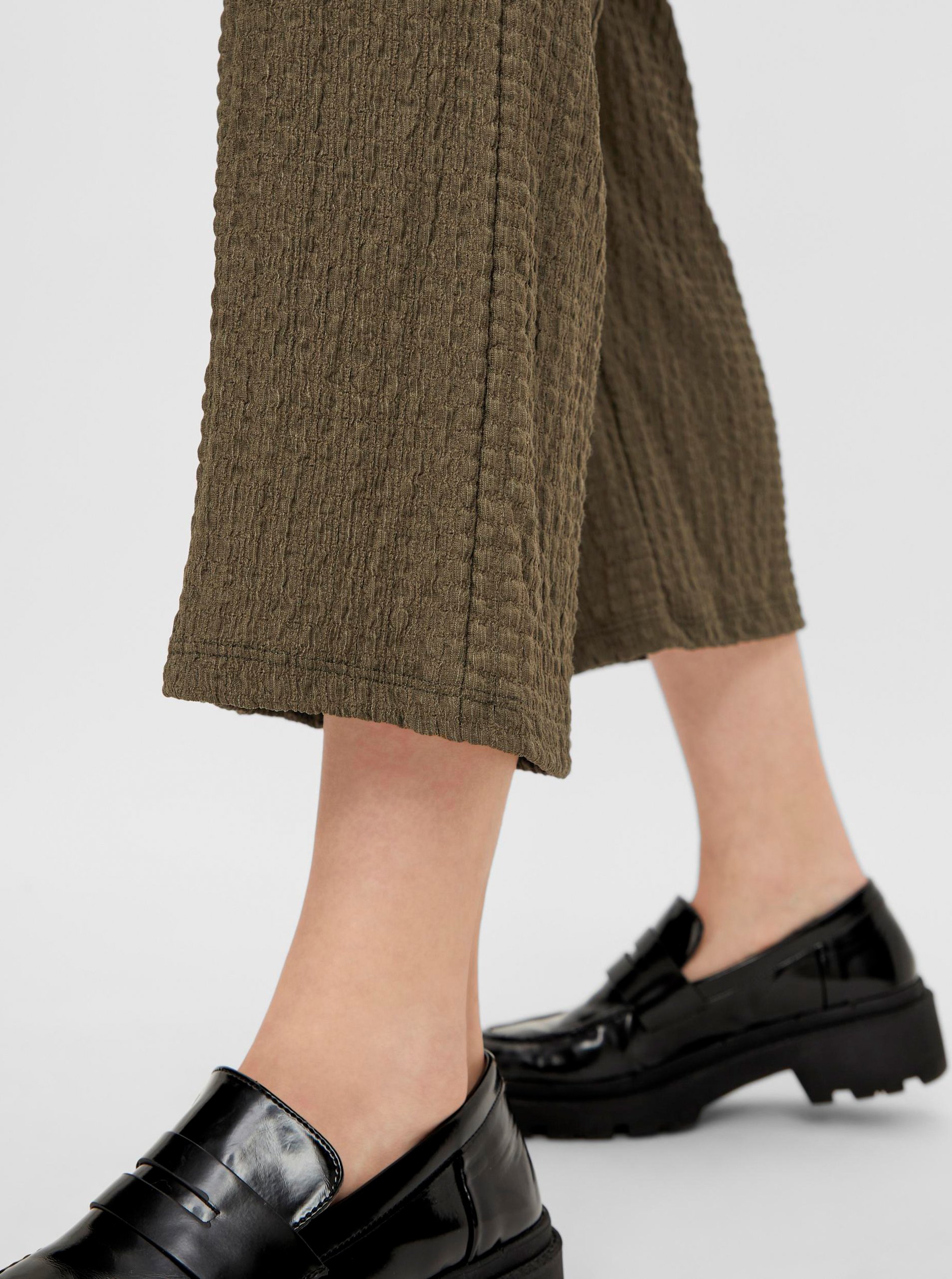 Pantaloni chino pentru femei Pieces - kaki