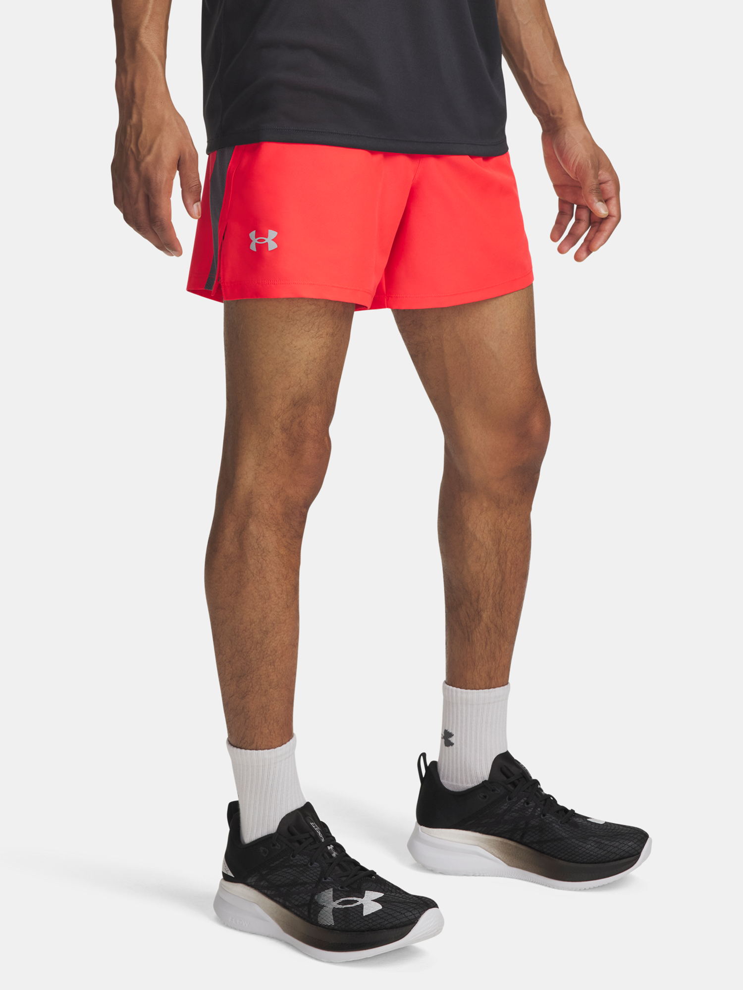 Mens shorts Under Armour UA LAUNCH 5 SHORTS-RED - Men