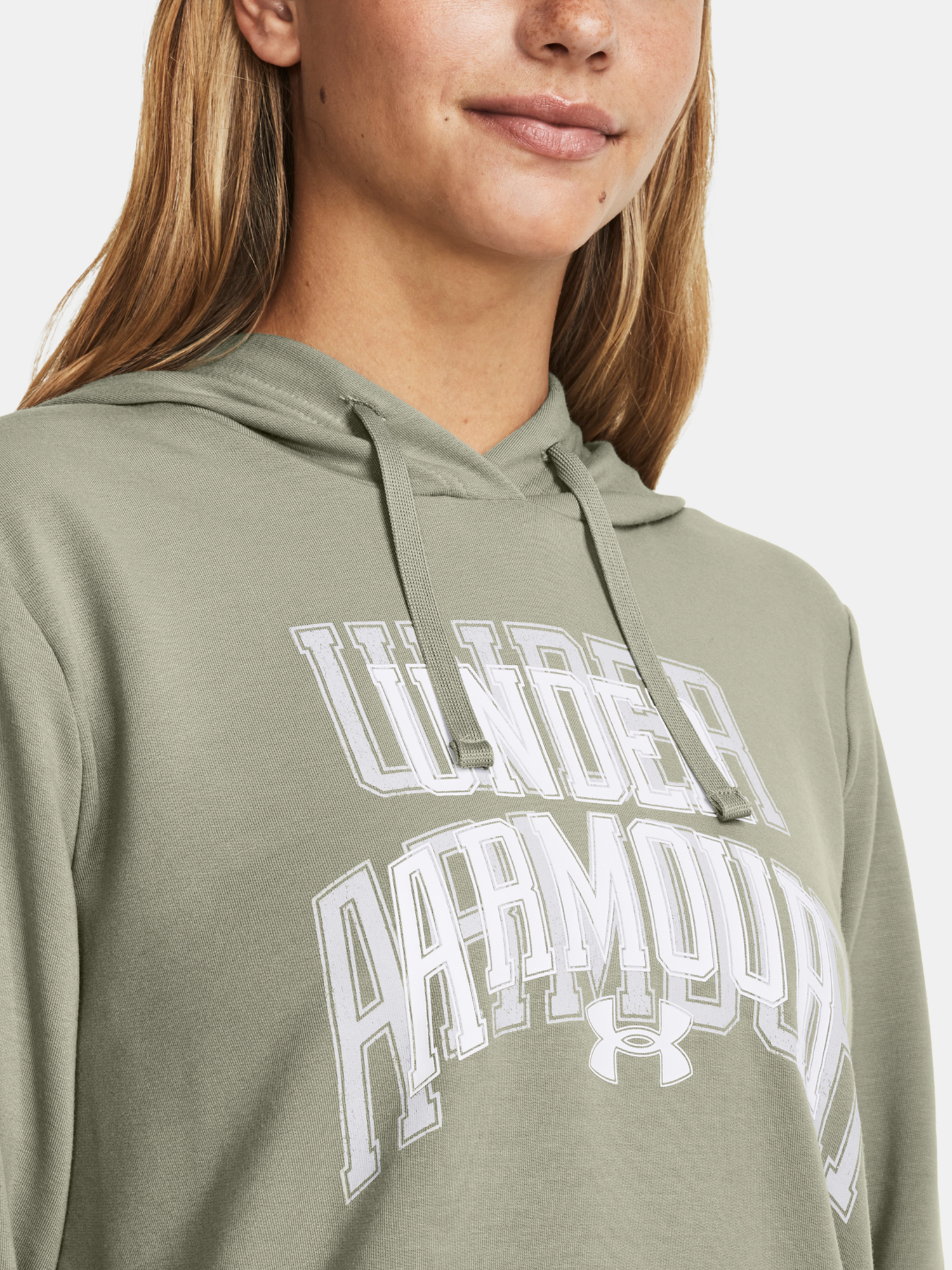 Jachete si tricouri pentru femei Under Armour - verde