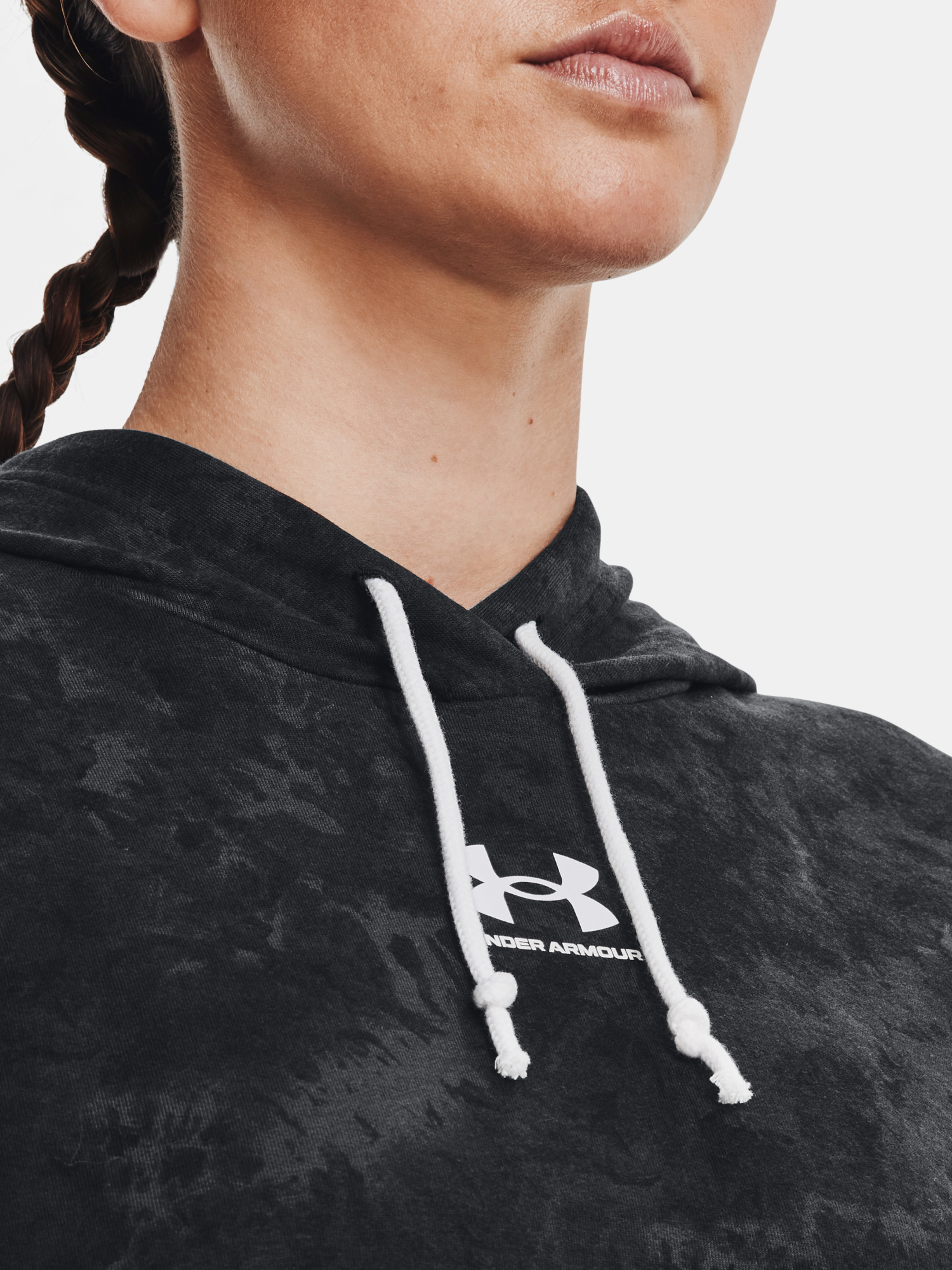 Jachete si tricouri pentru femei Under Armour - negru