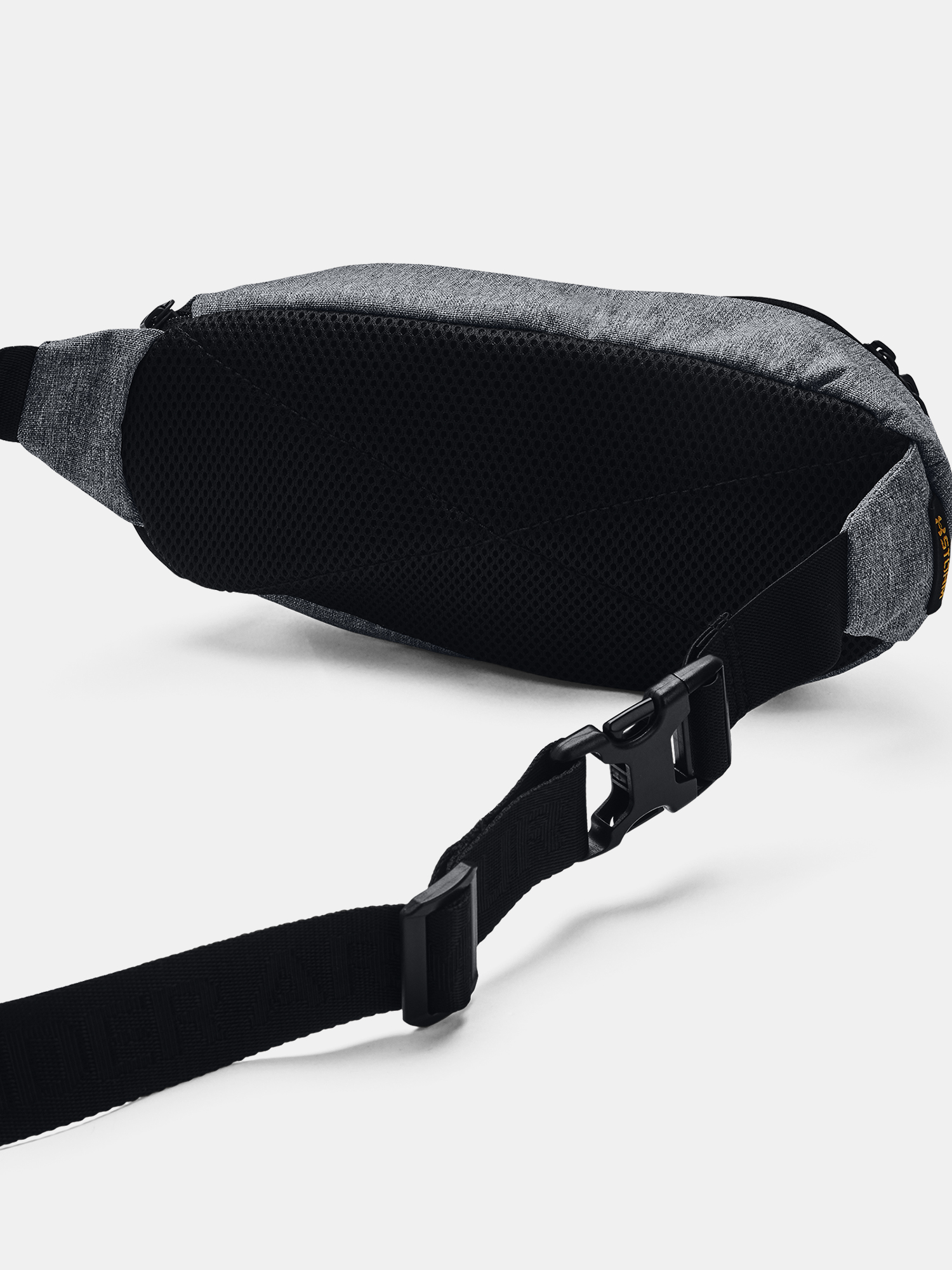 belt bag under armour