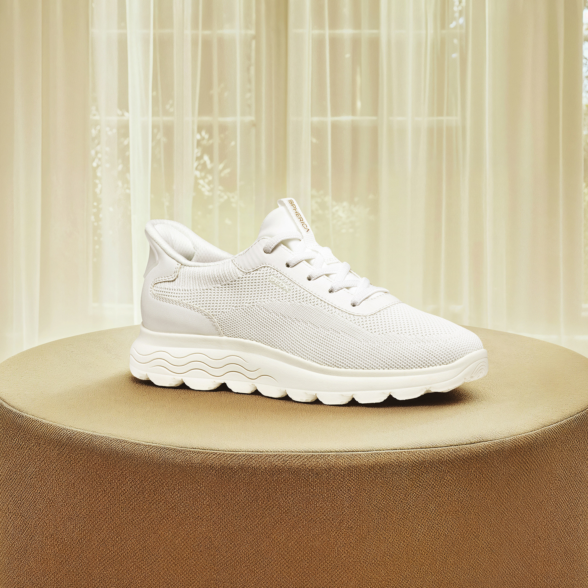 White women's sneakers Geox Spherica Plus - Women's