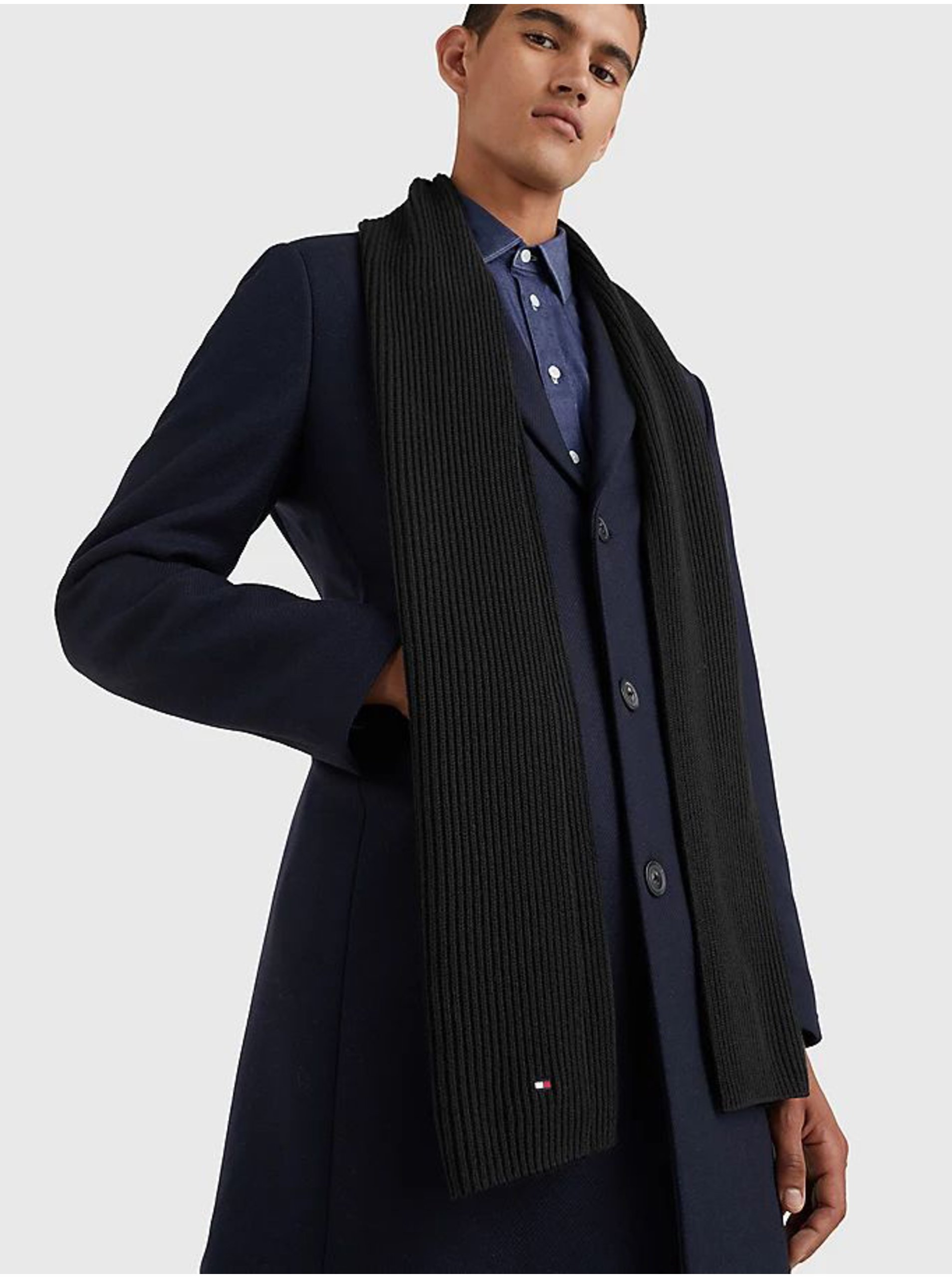 Tommy Hilfiger Scarf - ESSENTIAL FLAG KNITTED SCARF black